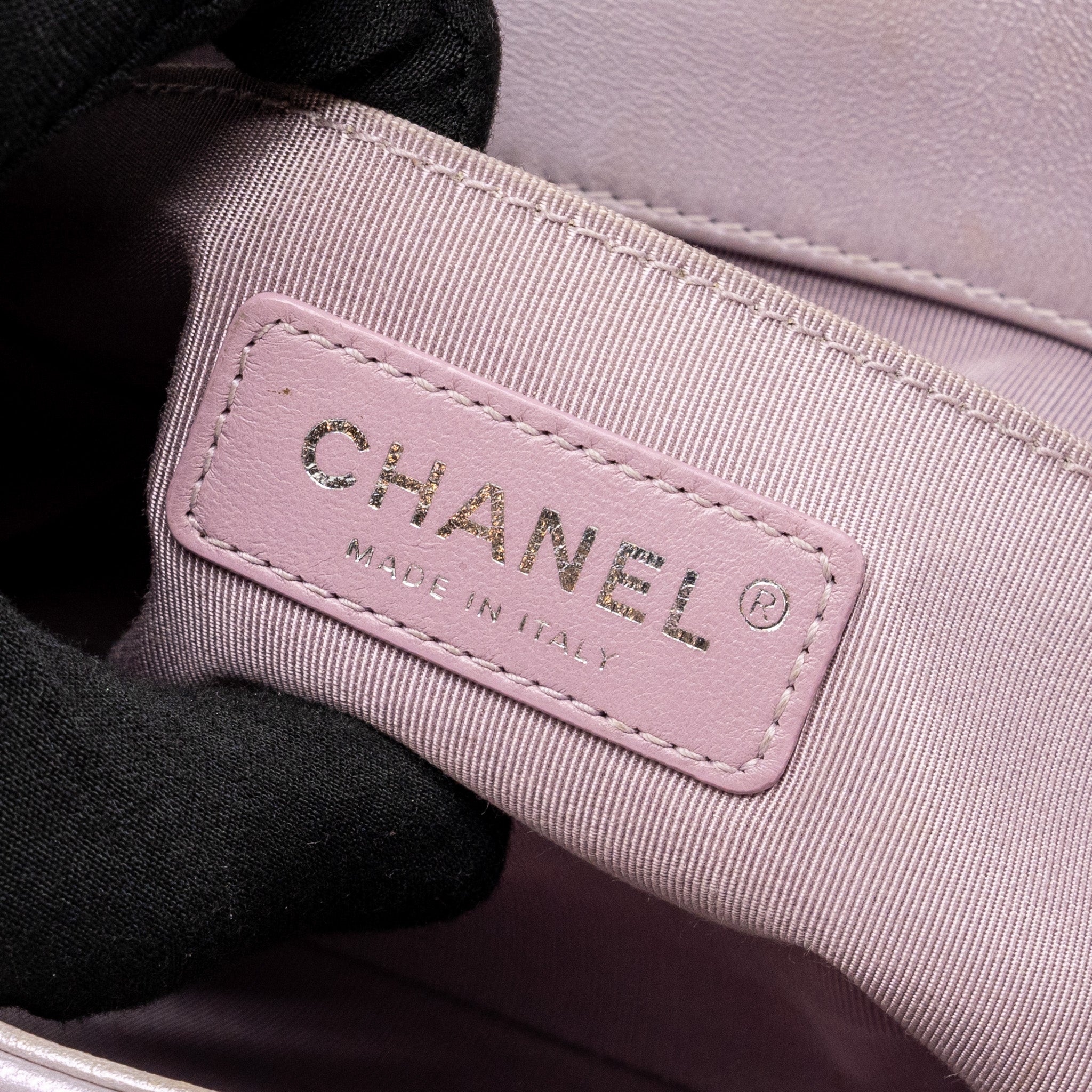 chanel-small-chevron-boy-bag-lambskin-iridescent-light-purple-shw
