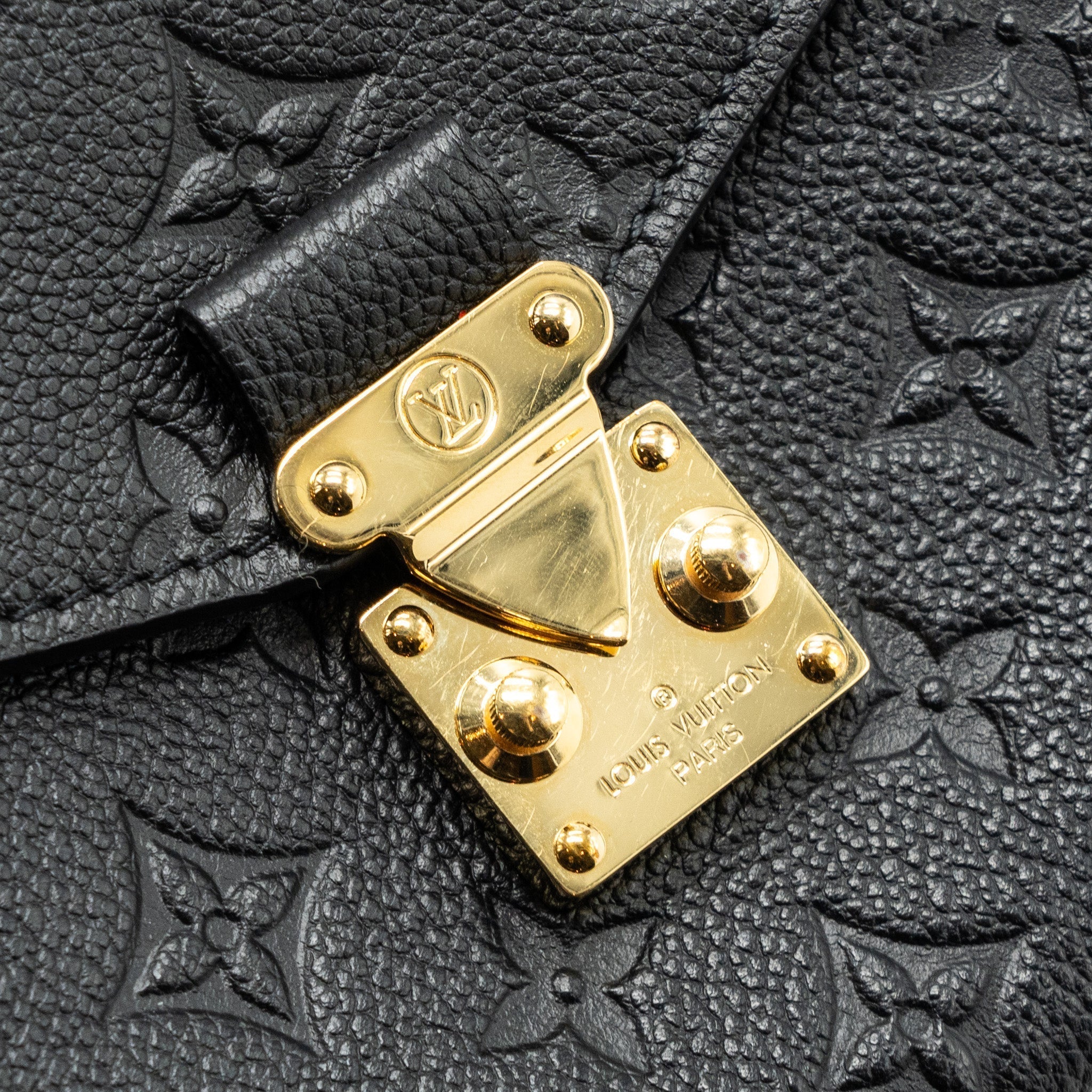 louis-vuitton-metis-pochette-monogram-empreinte-leather-black-ghwnew-version
