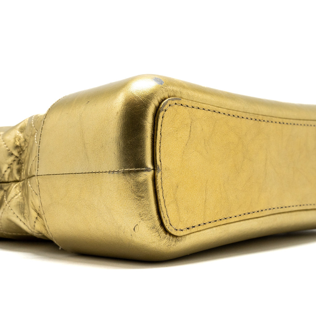 chanel-gabrielle-hobo-bag-calfskin-metallic-gold-multicolor-hardware