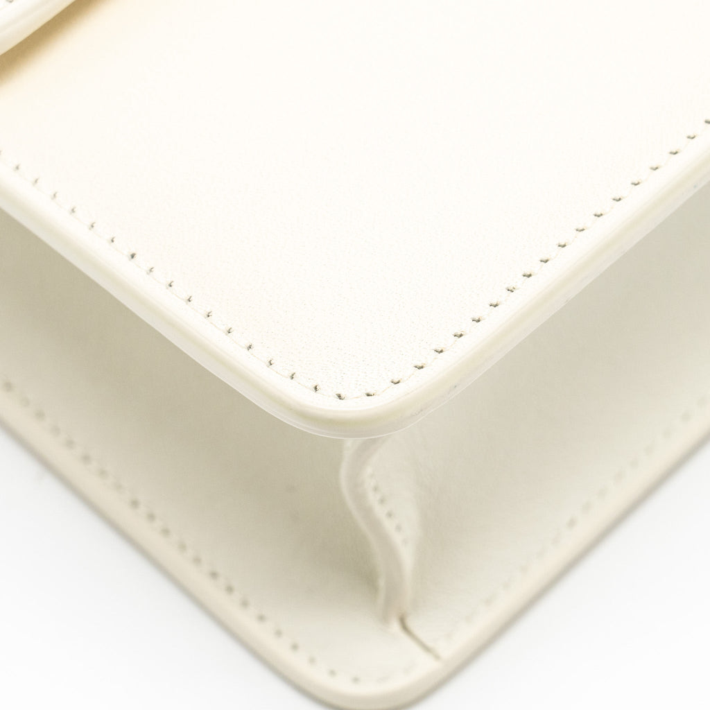 dior-30-montaigne-bag-calfskin-white-ghw