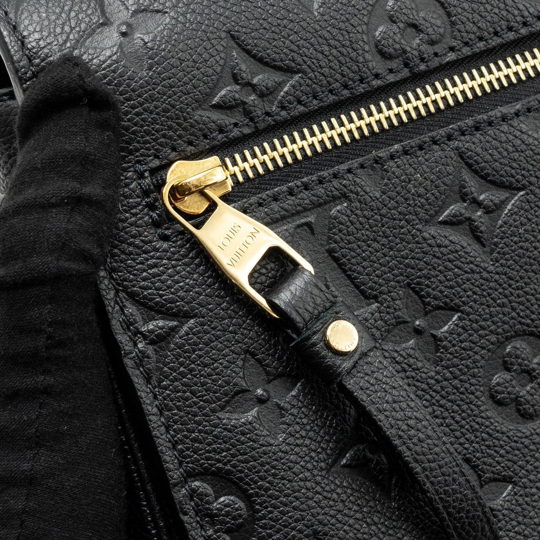 louis-vuitton-metis-pochette-monogram-empreinte-leather-black-ghwnew-version