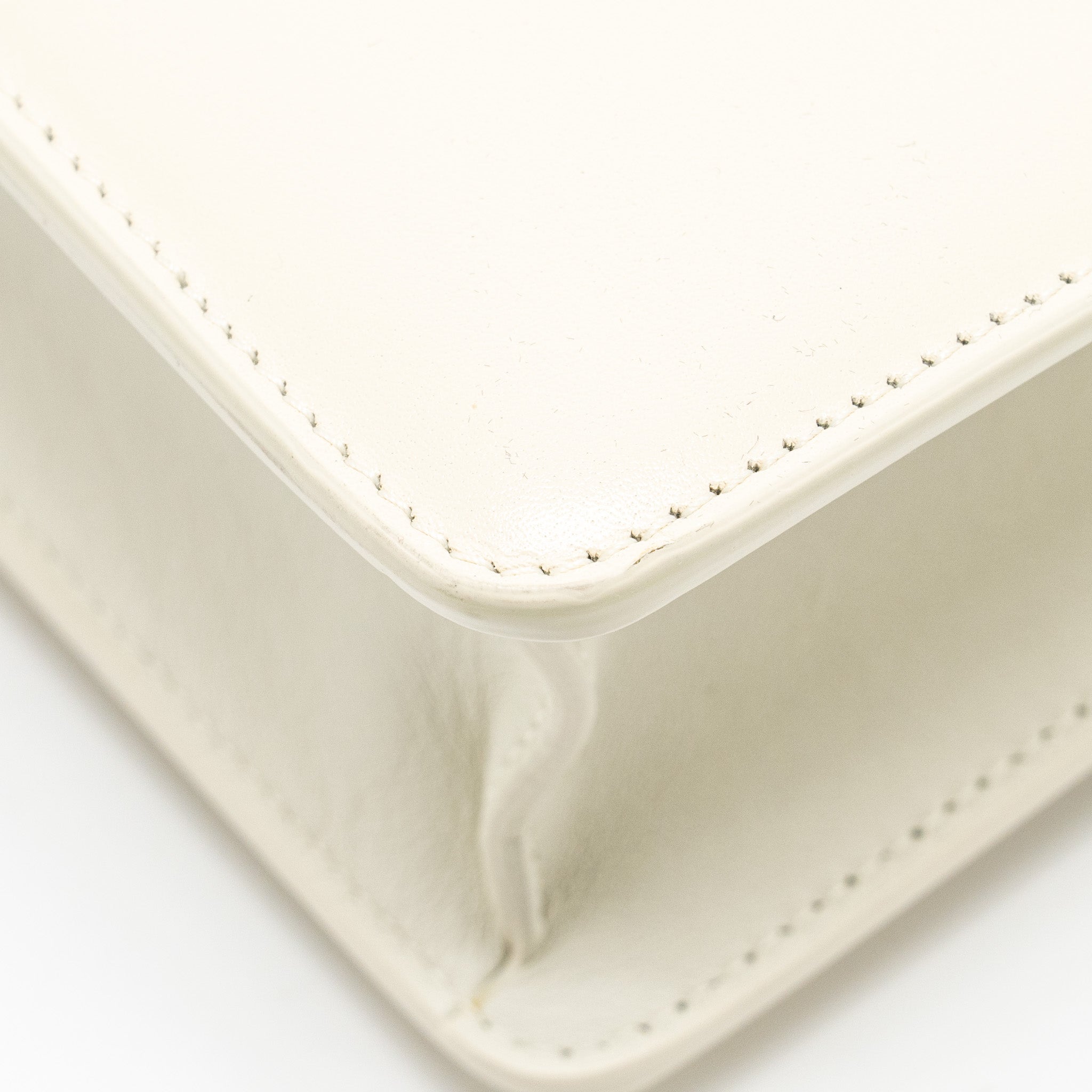 dior-30-montaigne-bag-calfskin-white-ghw