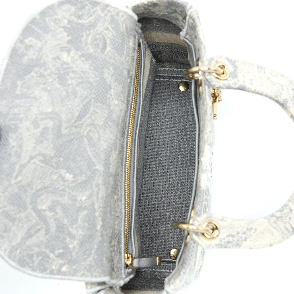 dior-medium-lady-dior-bag-d-lite-bag-light-grey-lghw