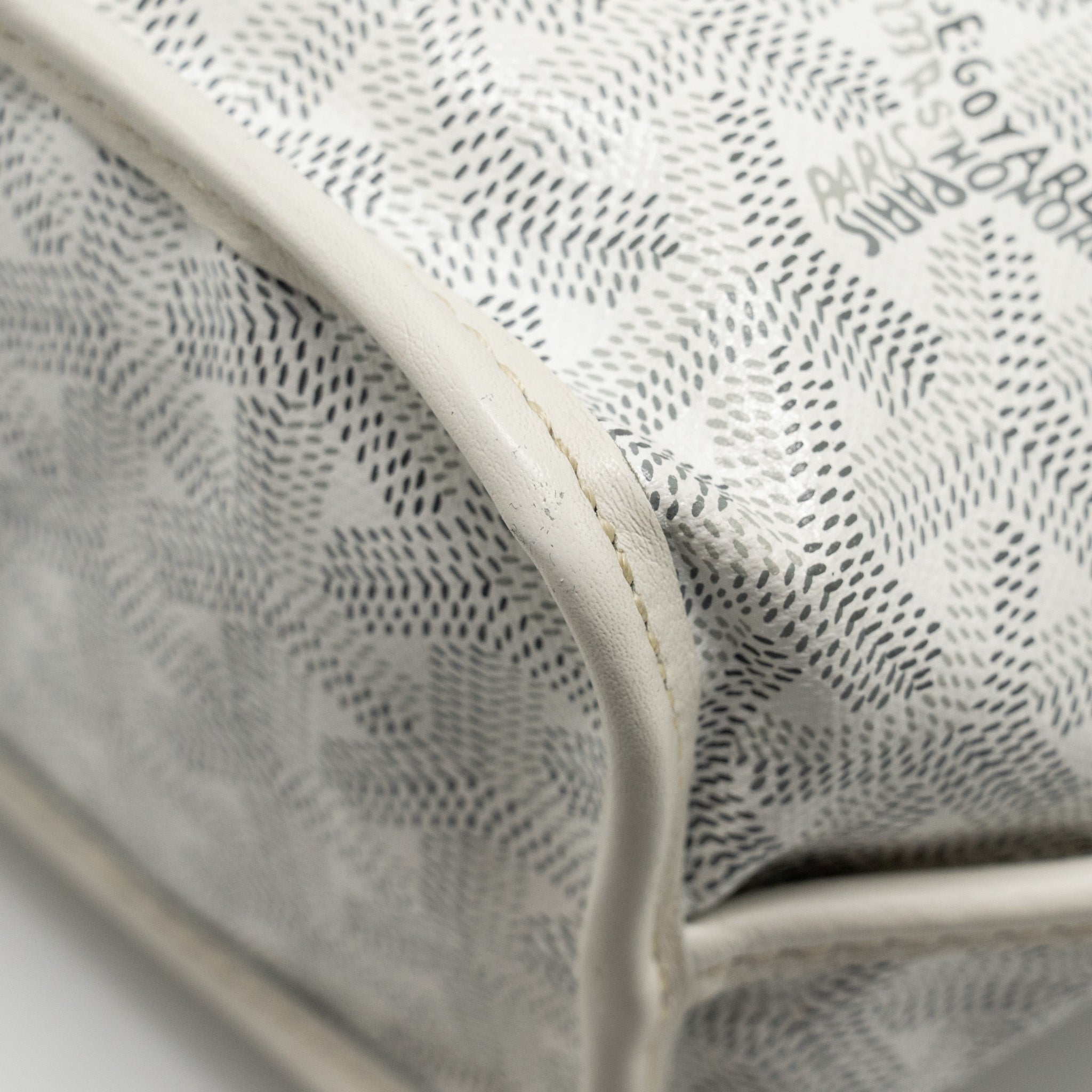 goyard-mini-anjou-tote-bag-heart-goyardline-canvas-leather-white
