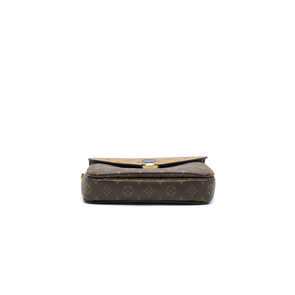 louis-vuitton-pochette-metis-monogram-reverse-canvas-2