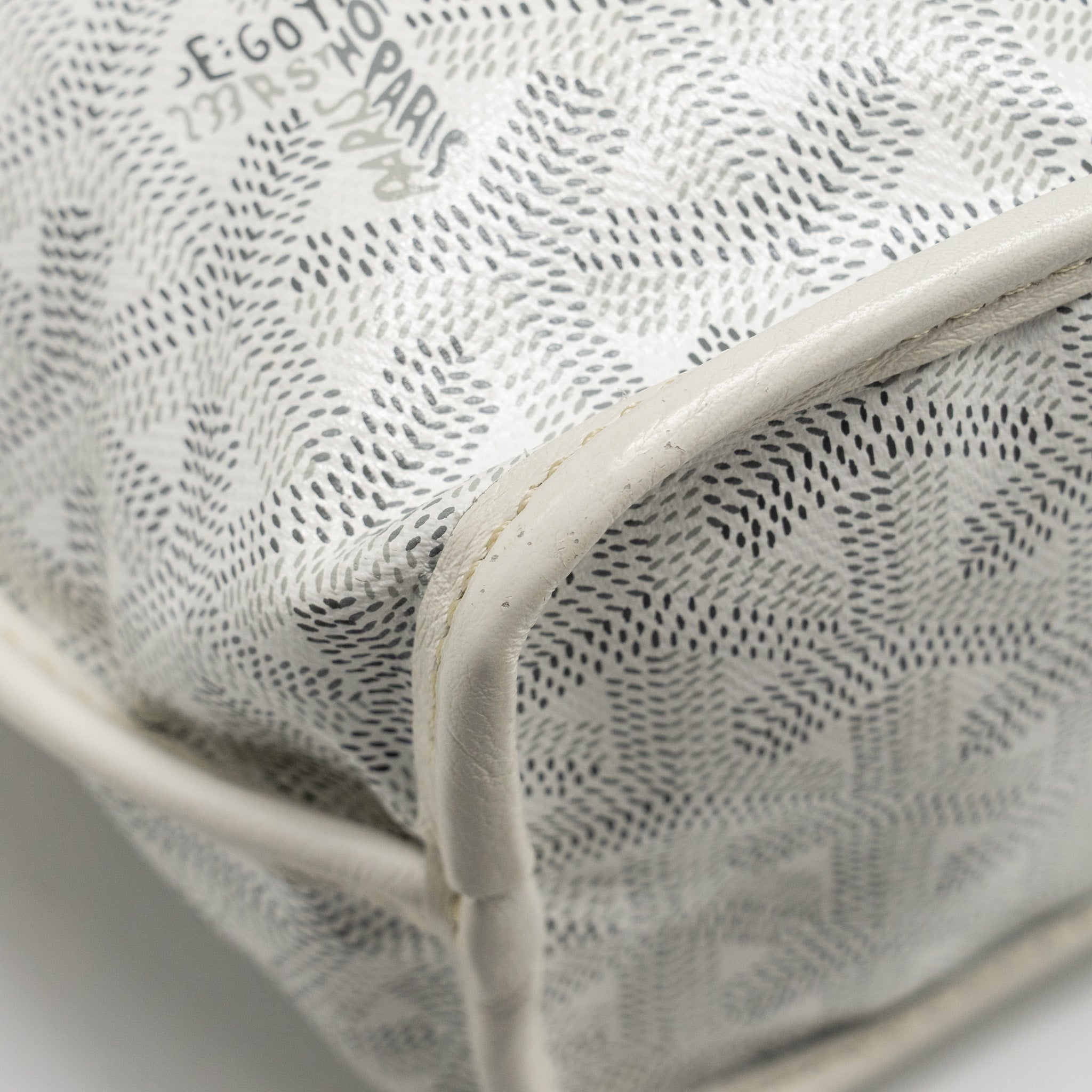 goyard-mini-anjou-tote-bag-heart-goyardline-canvas-leather-white