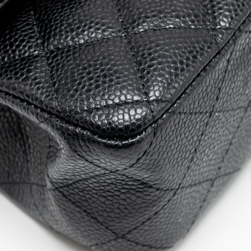 chanel-medium-classic-double-flap-bag-caviar-black-ghw-28