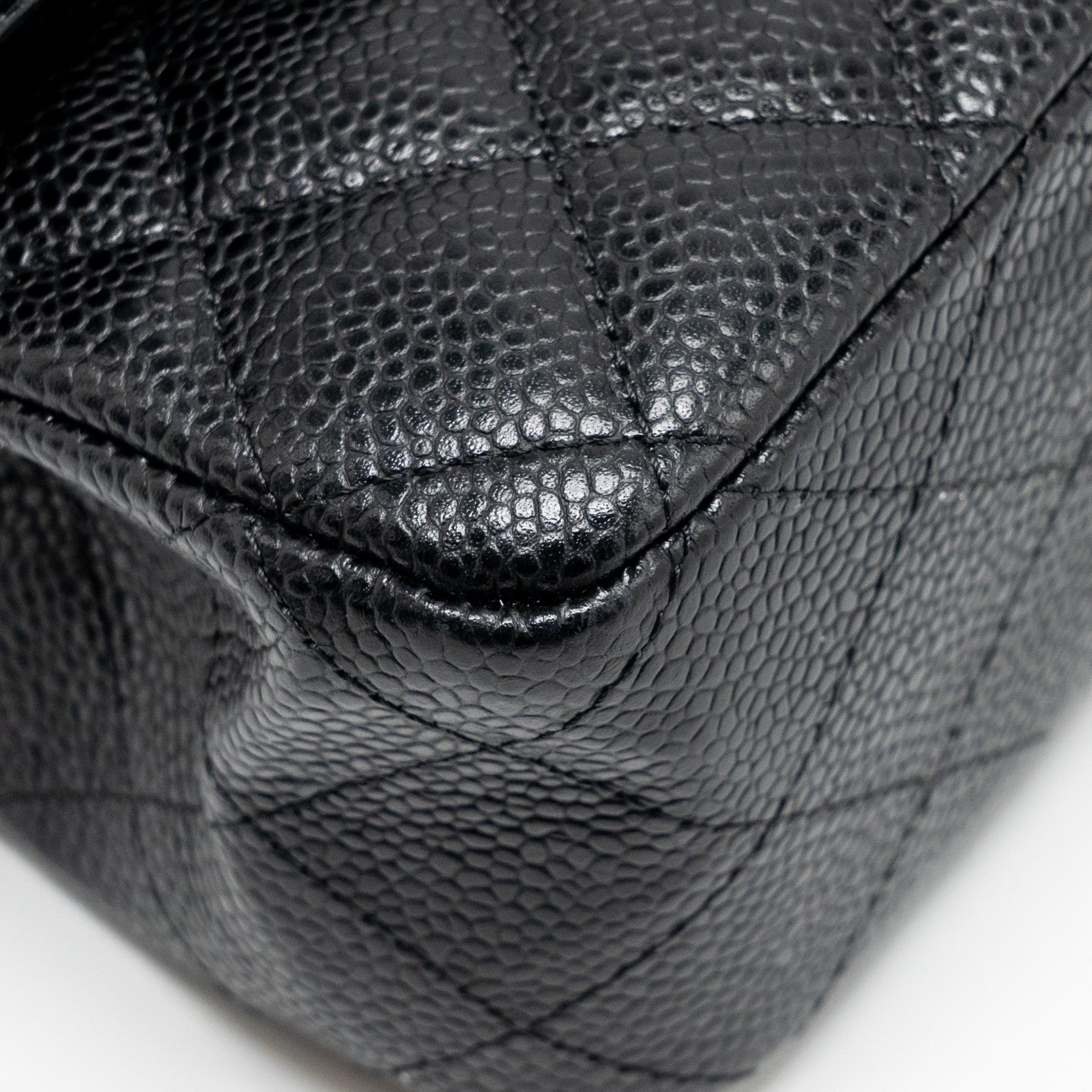 chanel-medium-classic-double-flap-bag-caviar-black-ghw-28