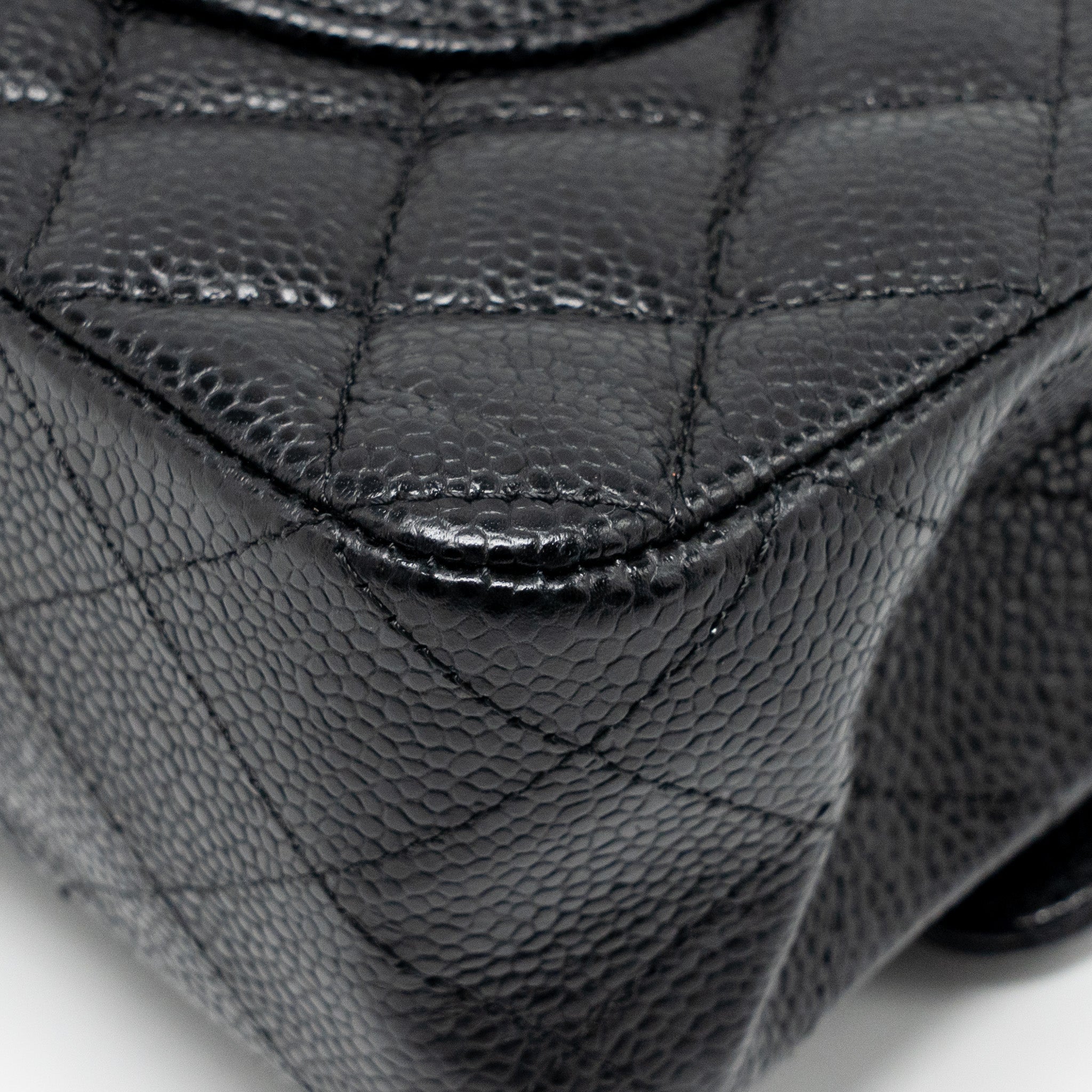 chanel-medium-classic-double-flap-bag-caviar-black-ghw-28