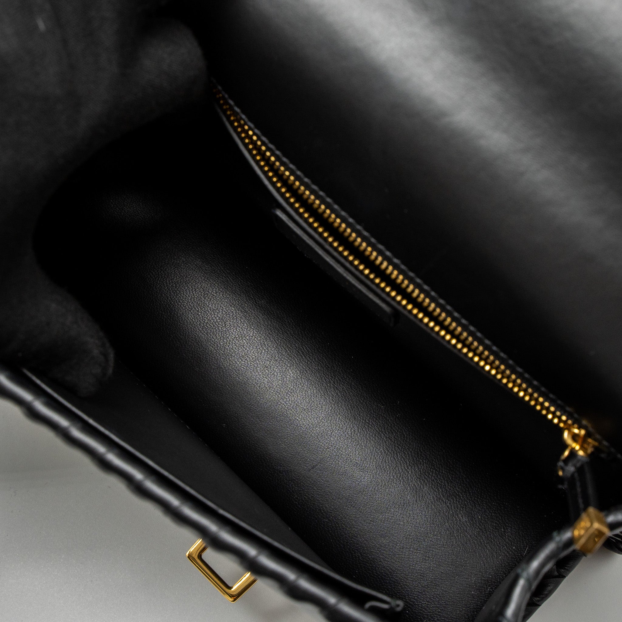 dior-30-montaigne-flap-bag-black-ghw
