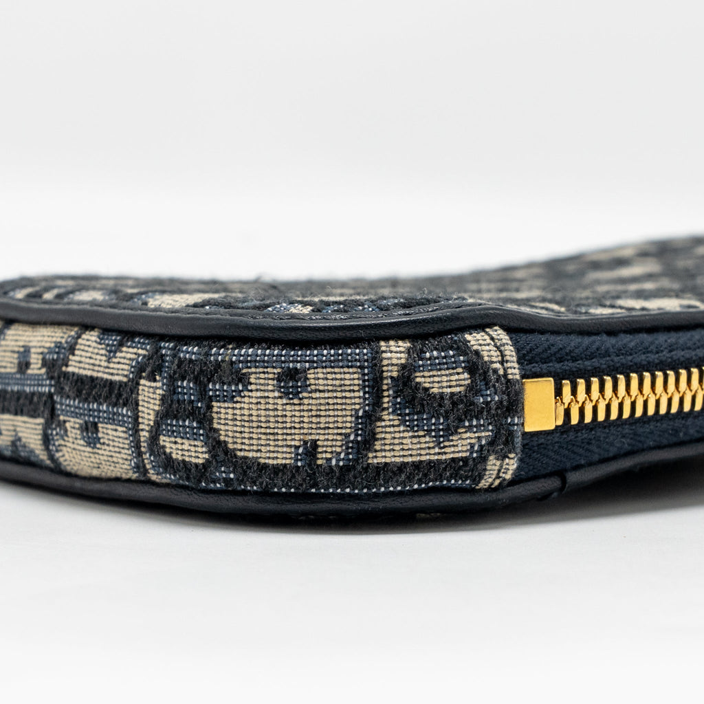 dior-30-montaigne-phone-pouch-oblique-jacquard-canvas-navy-ghw