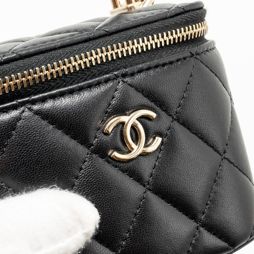 chanel-top-handle-mini-vanity-with-chain-lambskin-black-lghw-microchip-1