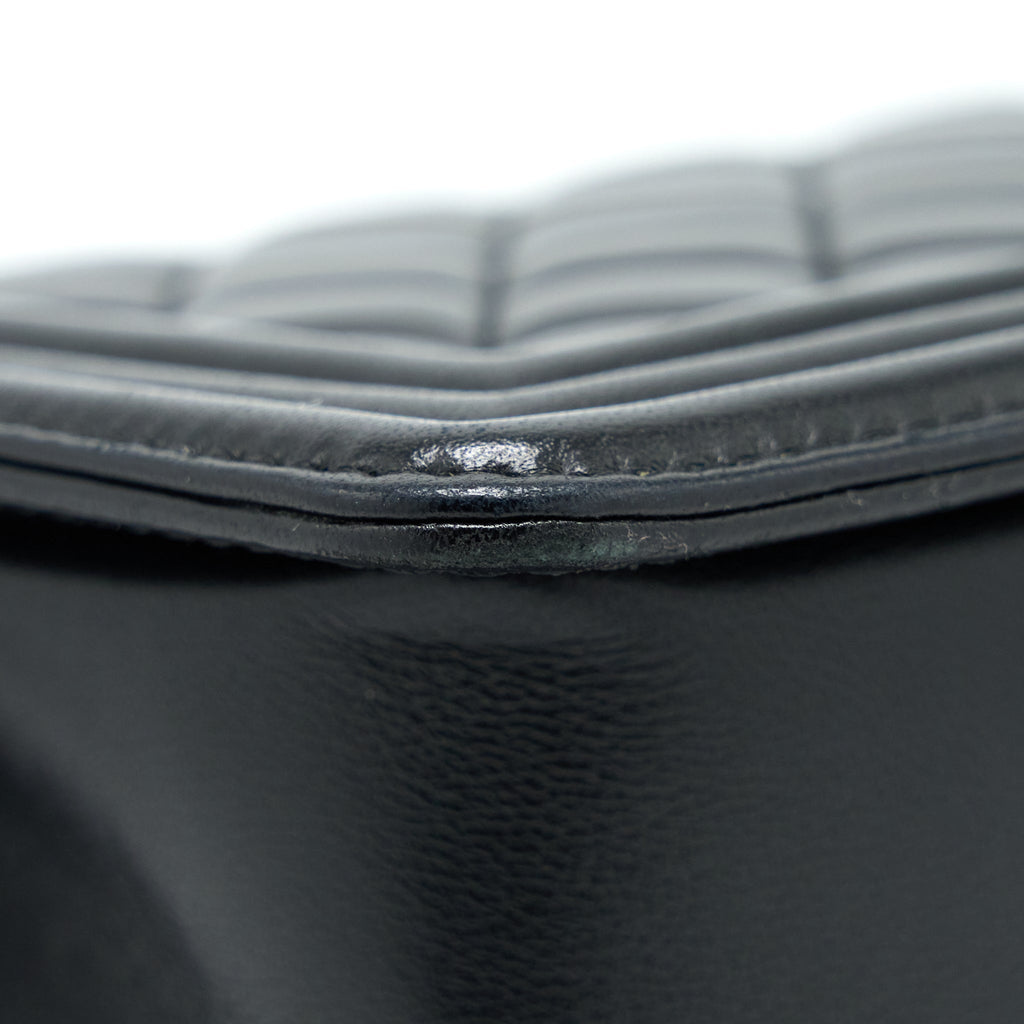 chanel-medium-boy-bag-lambskin-black-ruthenium-shw-1