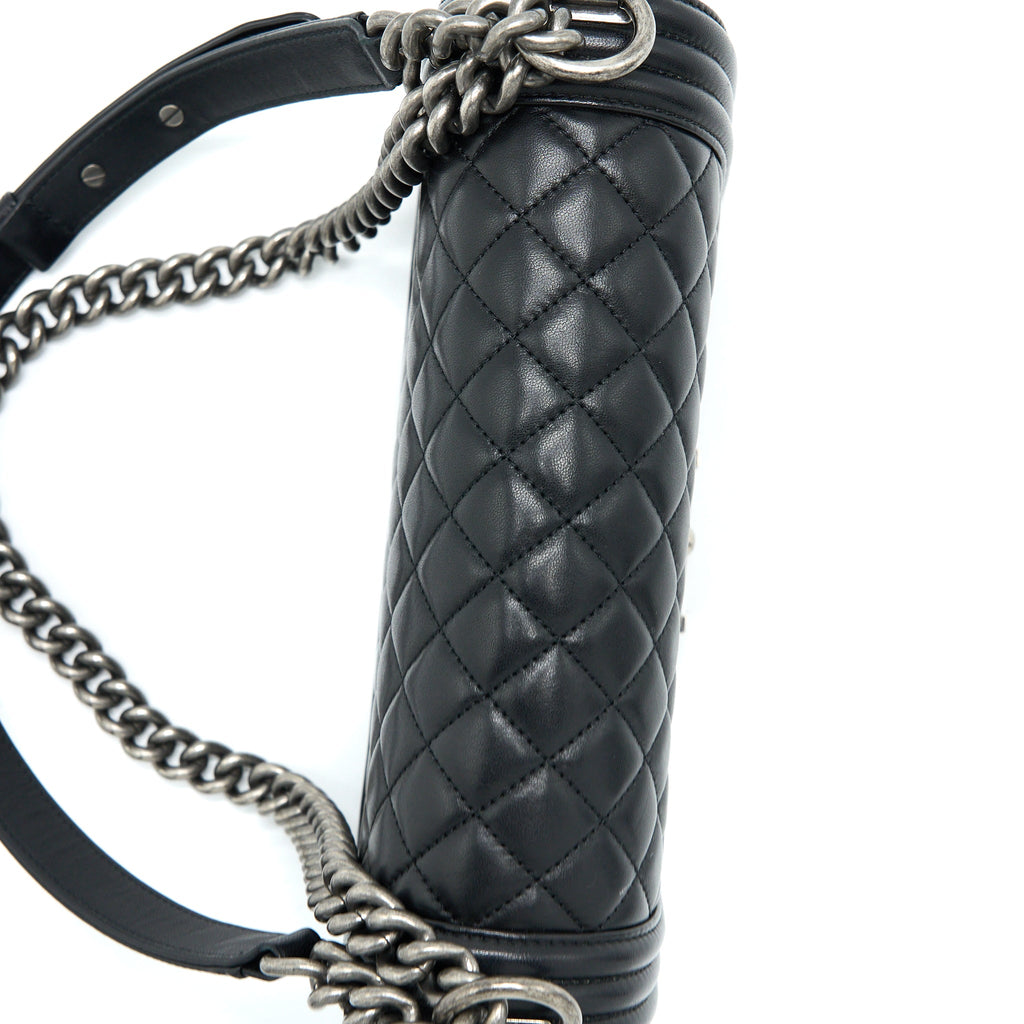 chanel-medium-boy-bag-lambskin-black-ruthenium-shw-1