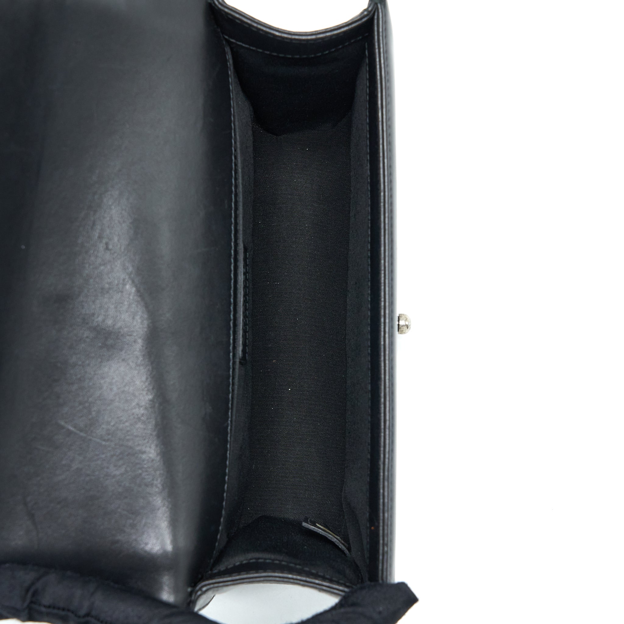 chanel-medium-boy-bag-lambskin-black-ruthenium-shw-1