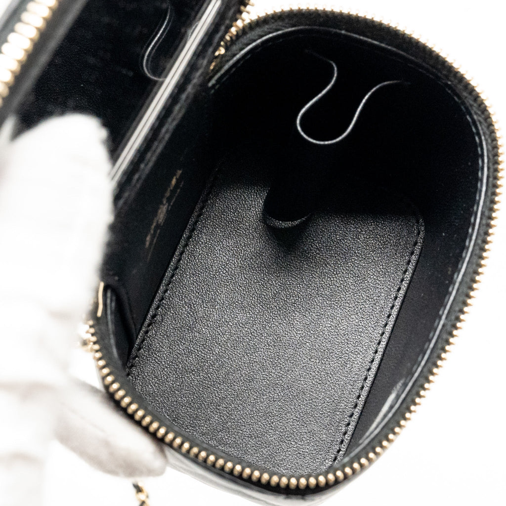 chanel-top-handle-mini-vanity-with-chain-lambskin-black-lghw-microchip-1