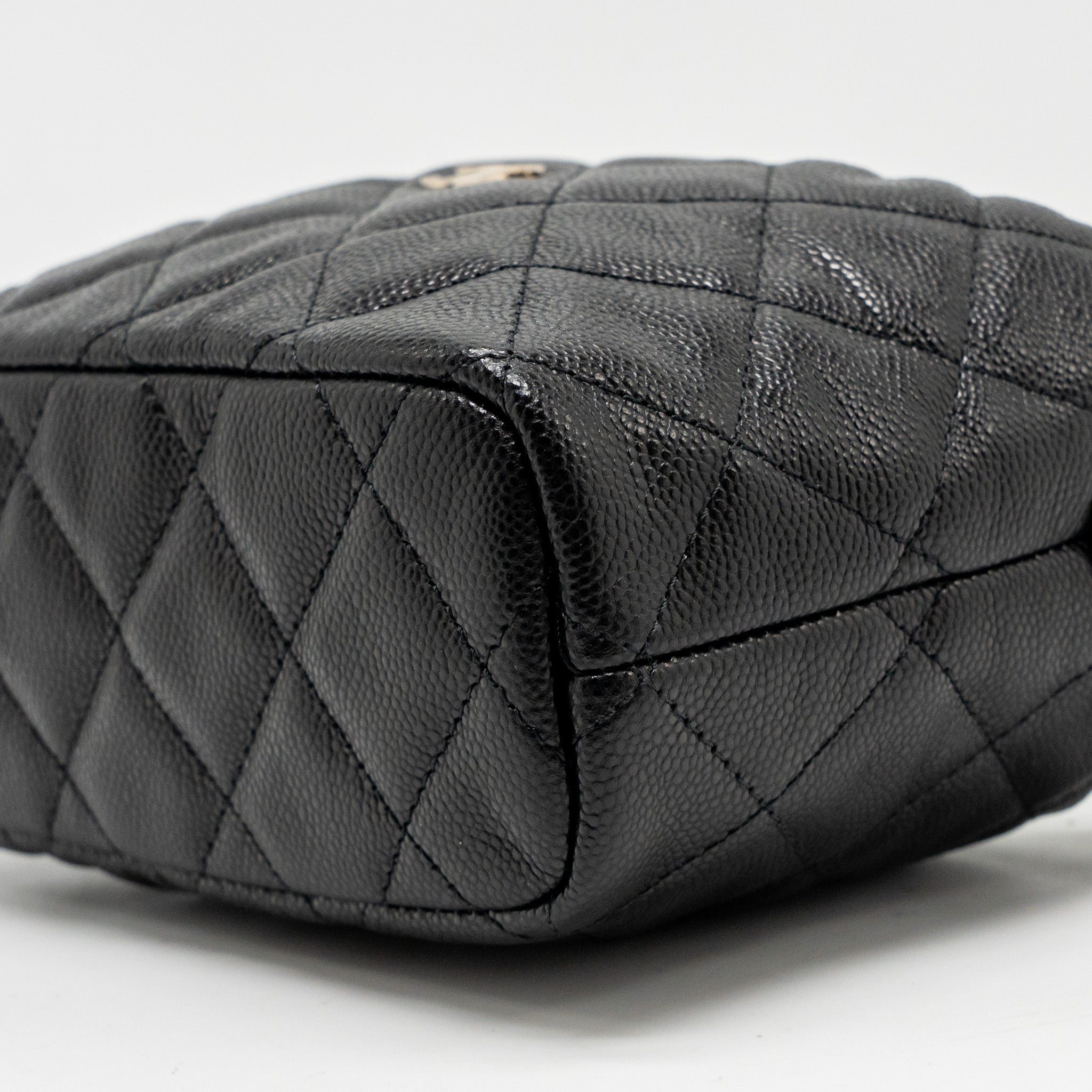chanel-bag-black-3