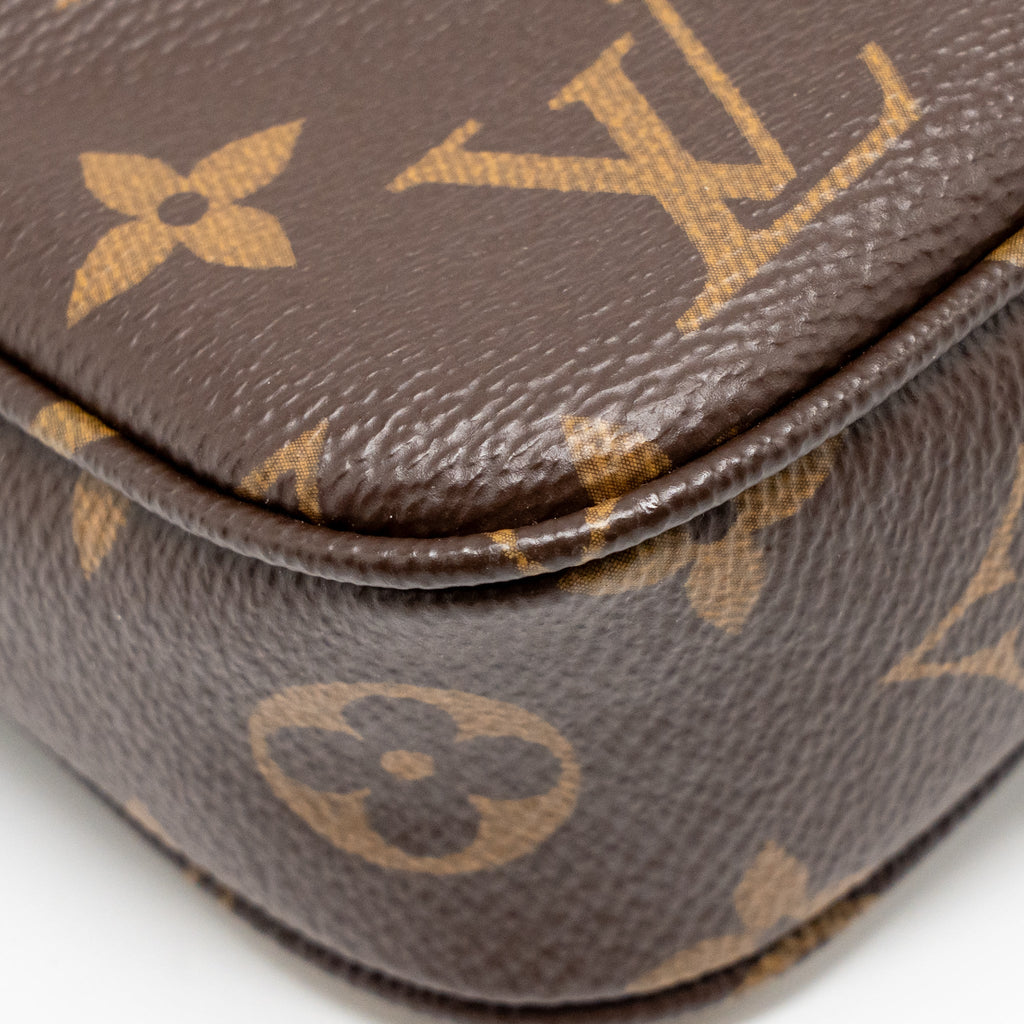 louis-vuitton-pochette-accessories-monogram-canvas-ghw-11