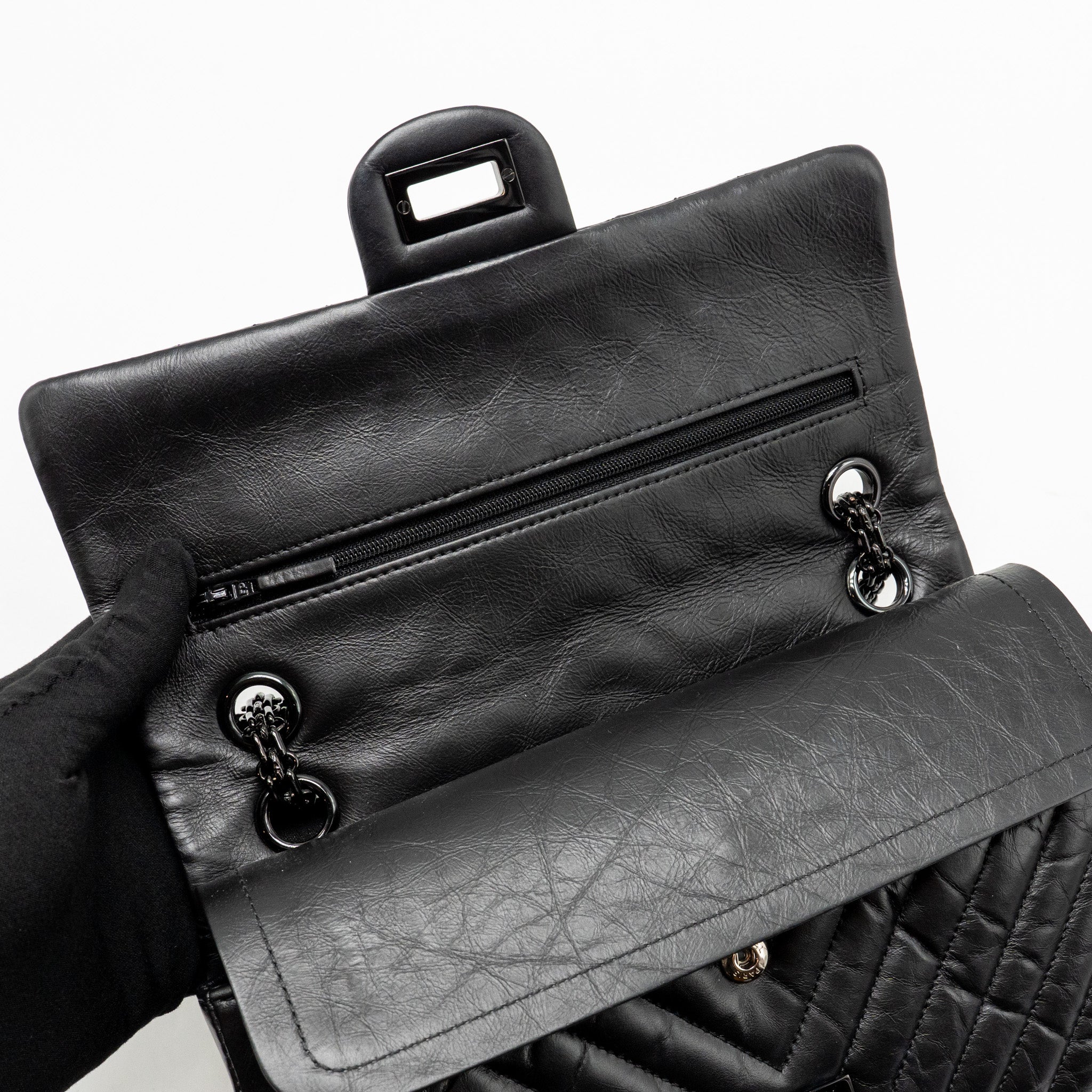 chanel-small-2-55-reissue-double-flap-bag-chevron-aged-calfskin-so-black