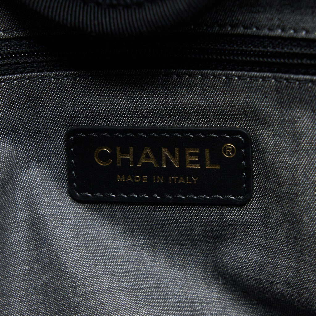 chanel-black-raffia-deauville-tote-bag-ghw