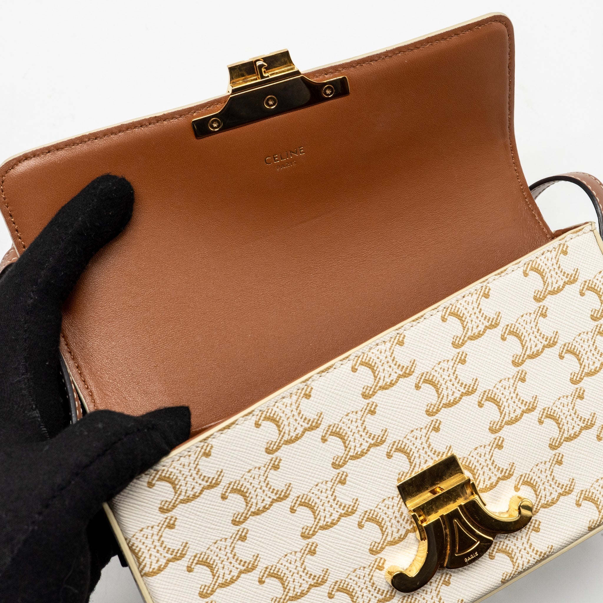 celine-triomphe-shouder-bag-triomphe-canvas-calfskin-white-ghw