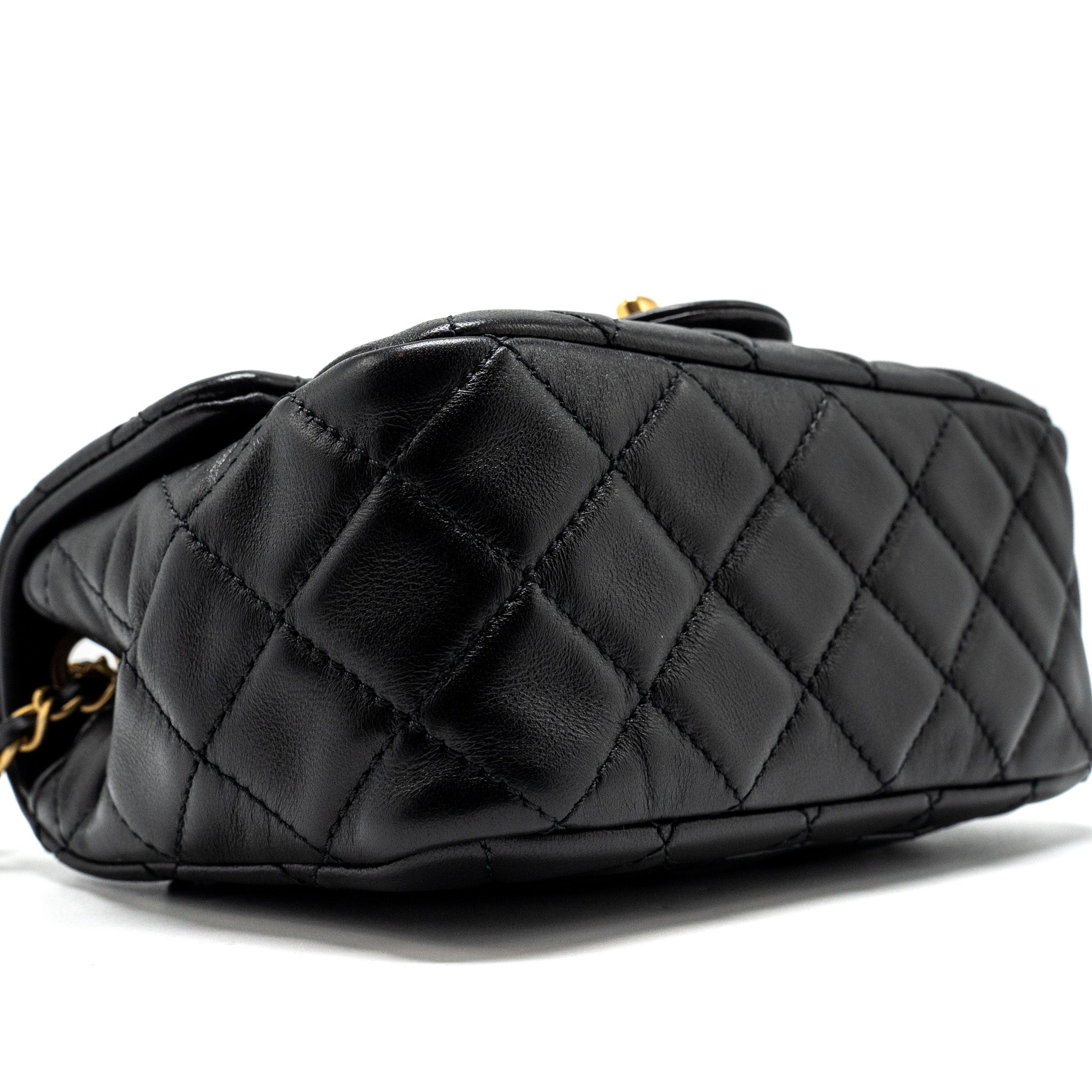 chanel-pearl-crush-mini-square-flap-bag-lambskin-black-ghwmicrochip-1