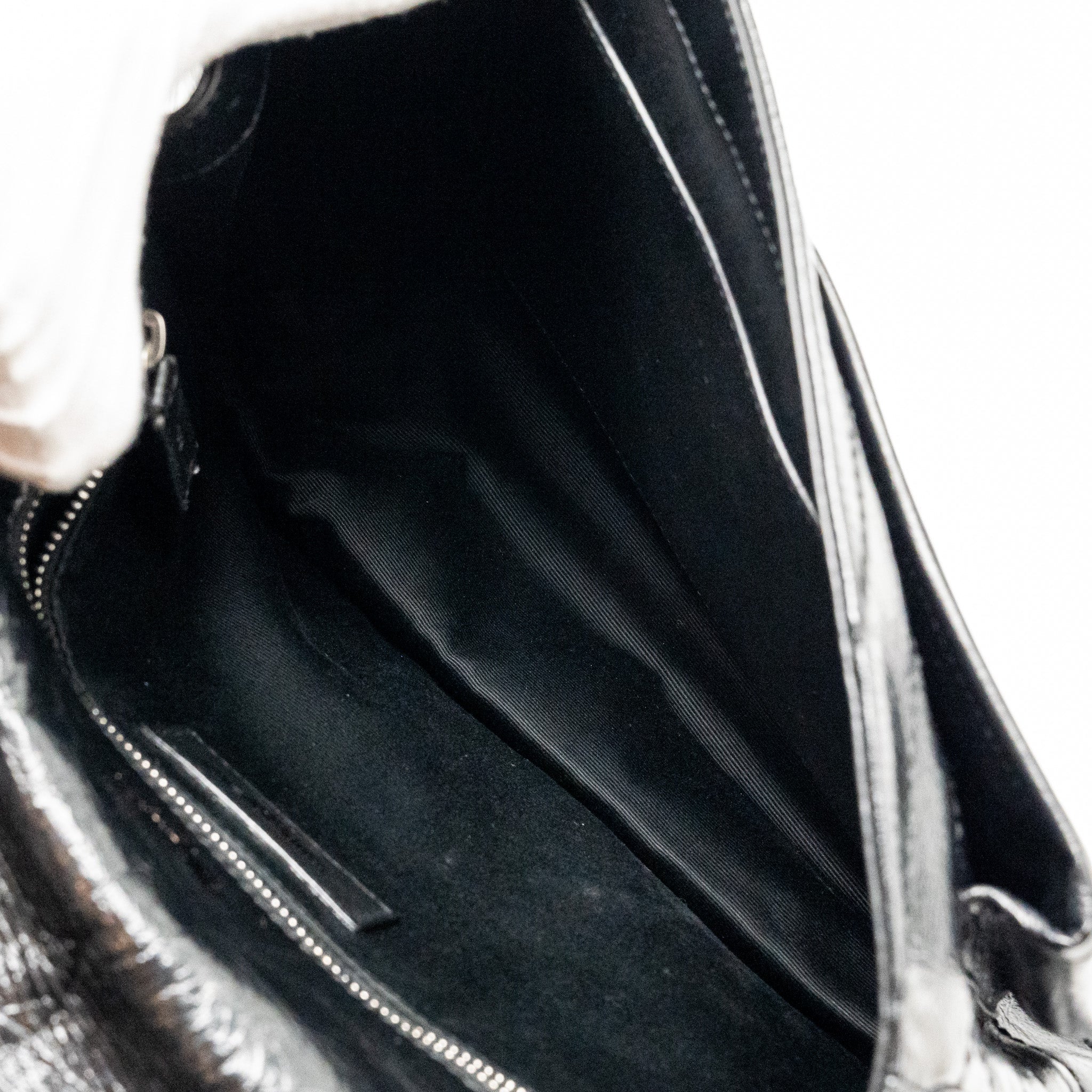 saint-laurent-ysl-medium-niki-bag-vintage-calfskin-black-shw