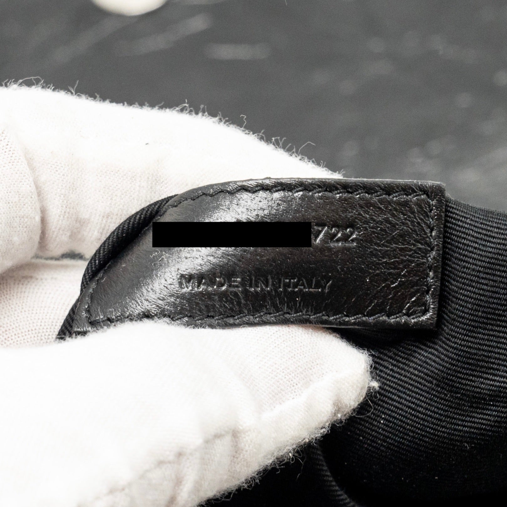 saint-laurent-ysl-medium-niki-bag-vintage-calfskin-black-shw