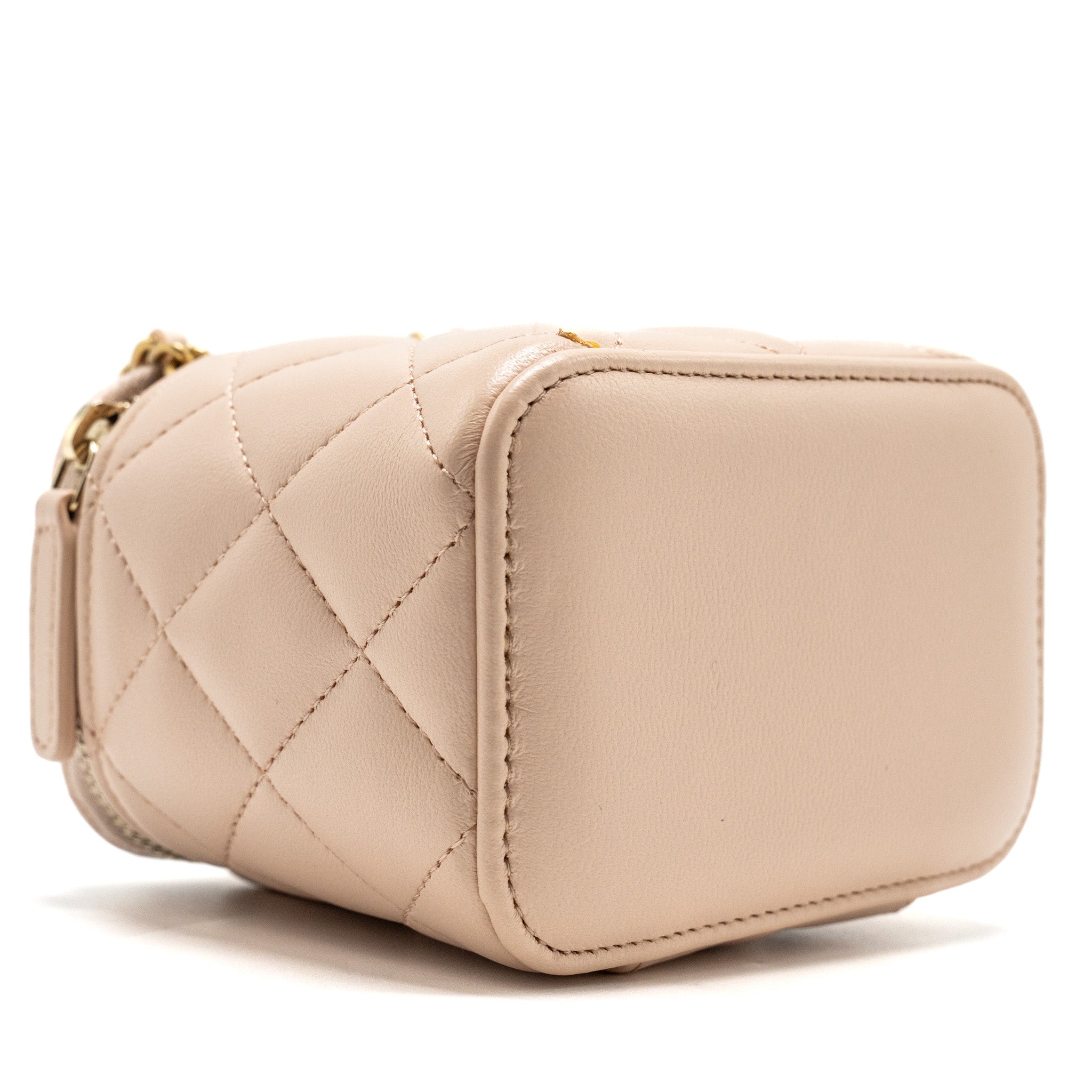 chanel-pearl-crush-mini-vanity-with-chain-lambskin-light-pink-ghw-1