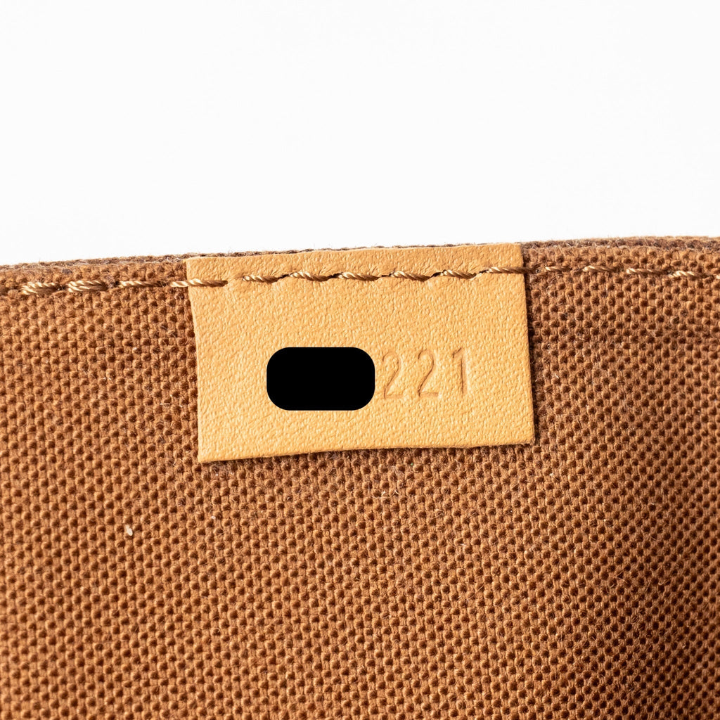 louis-vuitton-petit-sac-plat-monogram-canvas-ghw-19