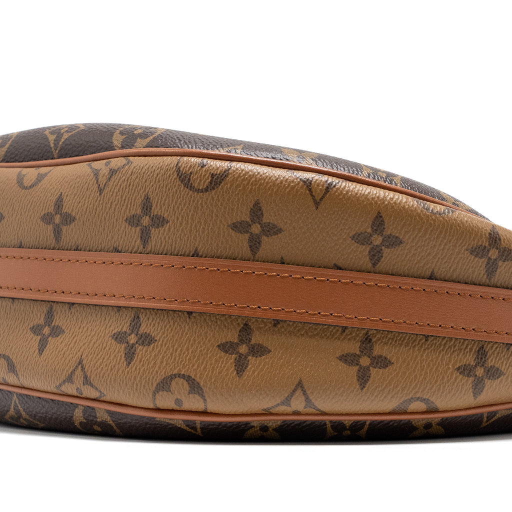 louis-vuitton-loop-hobo-bag-monogram-canvas-ghw