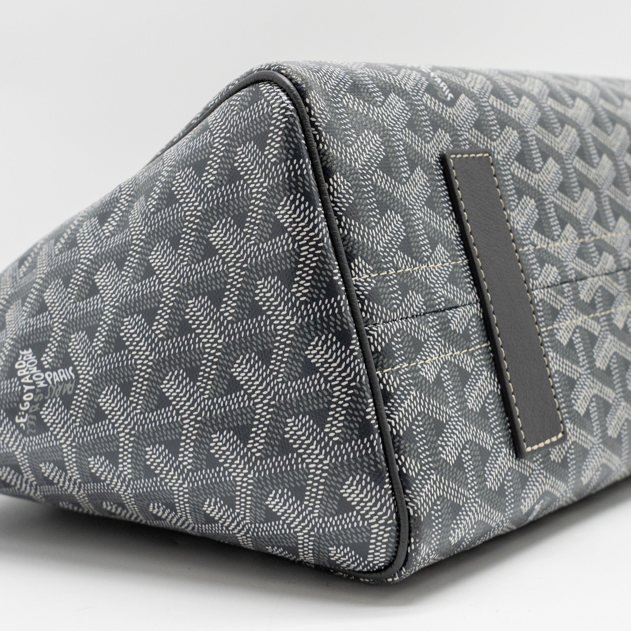 goyard-rouette-souple-pm-bag-goyardline-canvas-calfskin-grey-shw