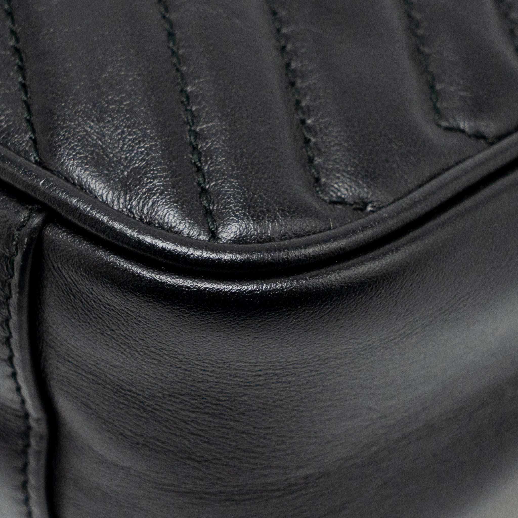 gucci-small-gg-marmont-shoulder-bag-calfskin-black-ghw-2