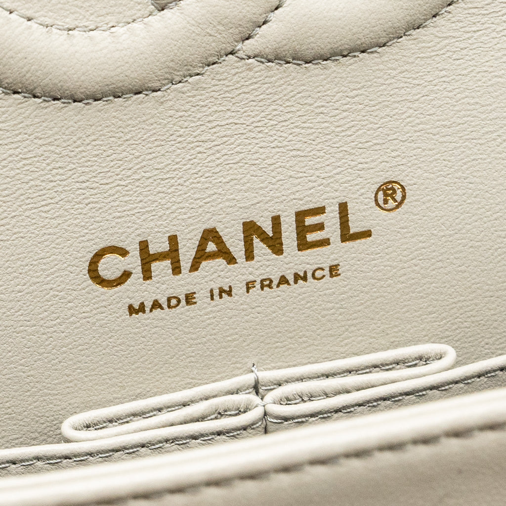 chanel-medium-classic-double-flap-bag-lambskin-light-grey-lghw-microchip-copy-1
