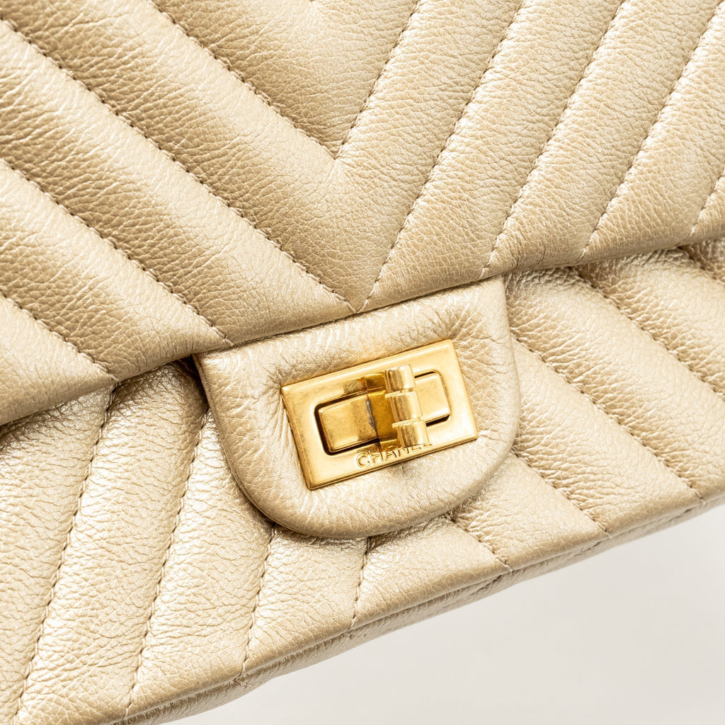 chanel-small-2-55-reissue-chevron-flap-bag-calfskin-gold-ghw
