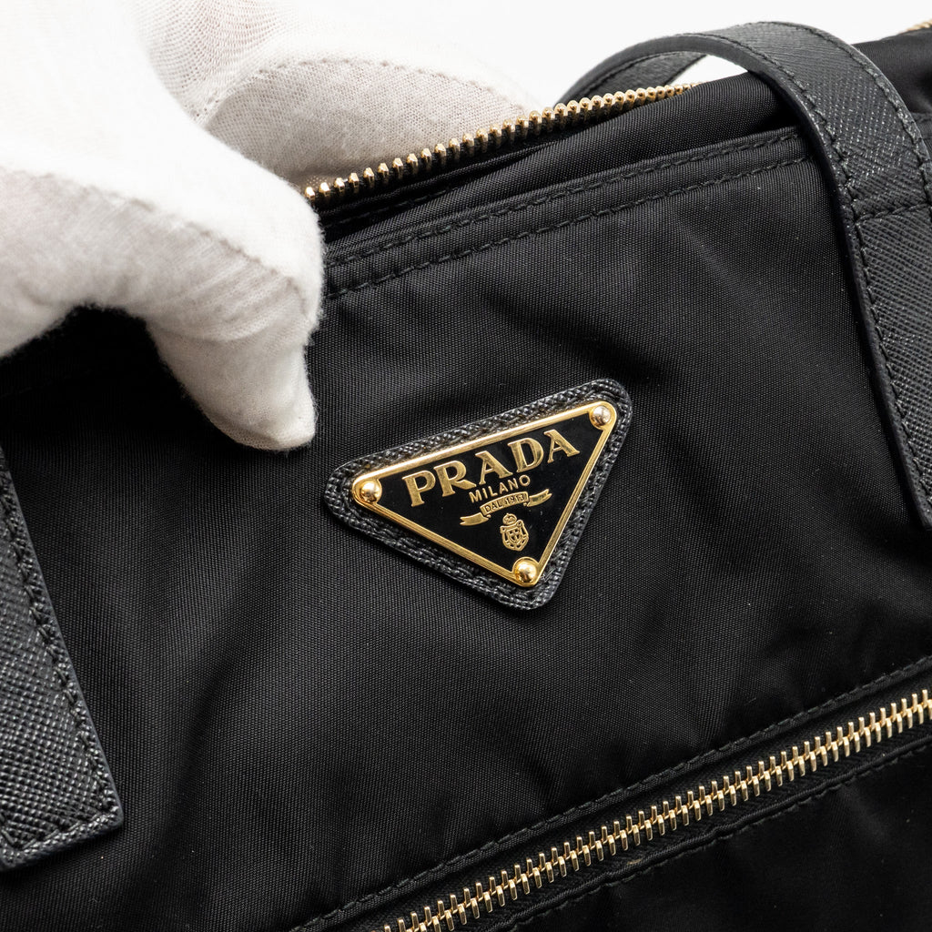 prada-re-edition-large-tessuto-tote-bag-re-nylon-saffiano-leather-black-ghw