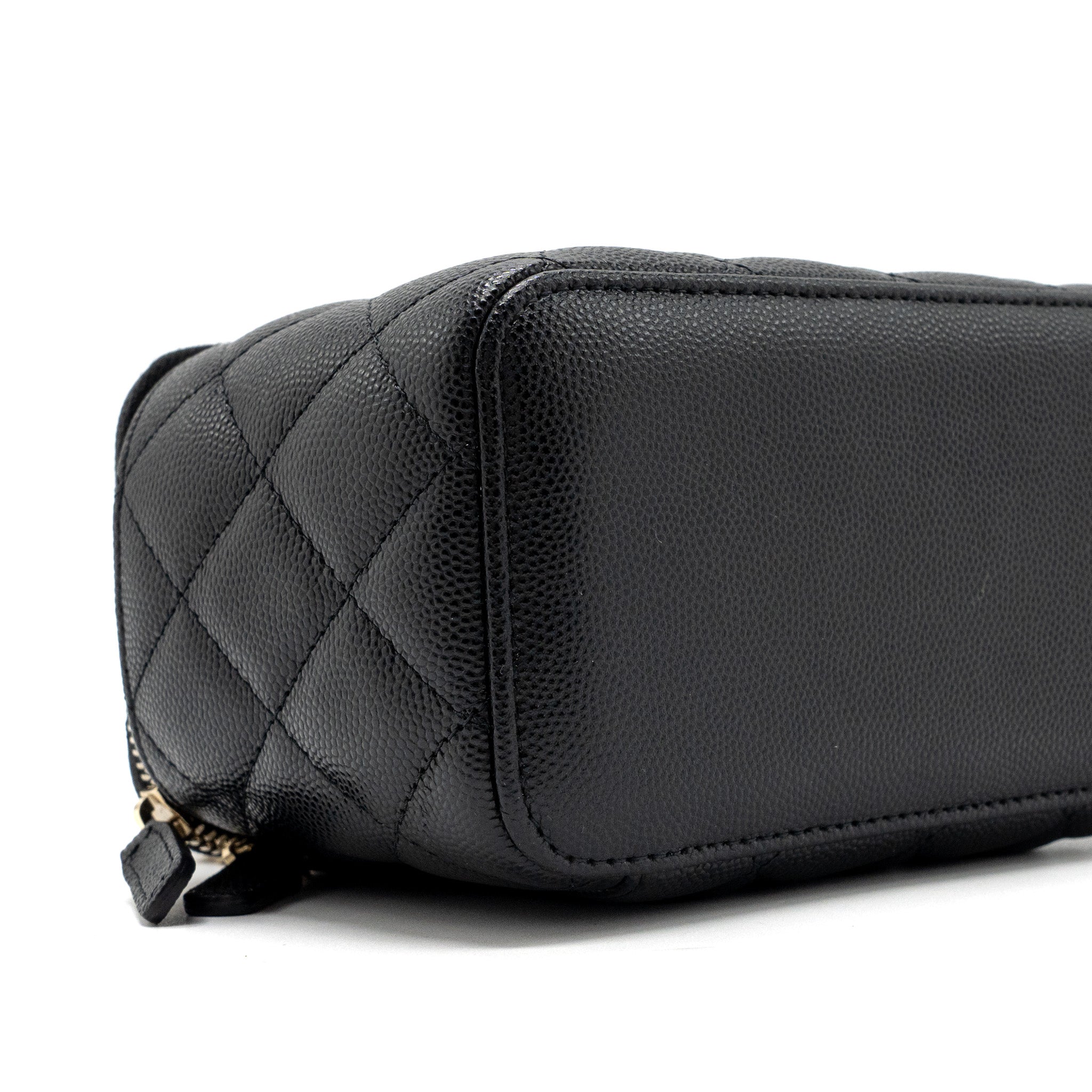 chanel-long-vanity-case-caviar-black-lghw-1