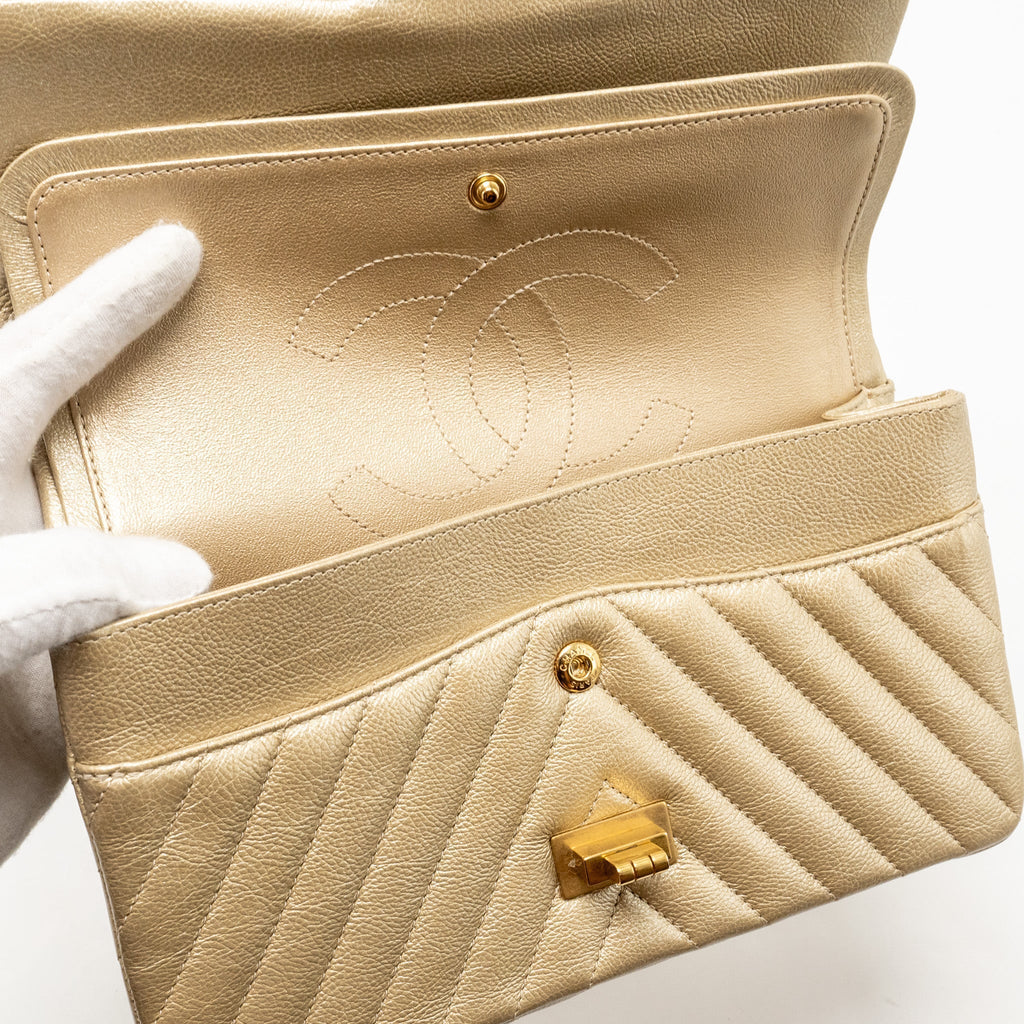 chanel-small-2-55-reissue-chevron-flap-bag-calfskin-gold-ghw