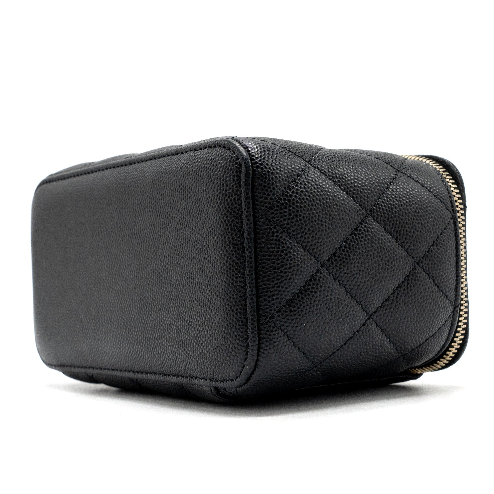 chanel-long-vanity-case-caviar-black-lghw-1