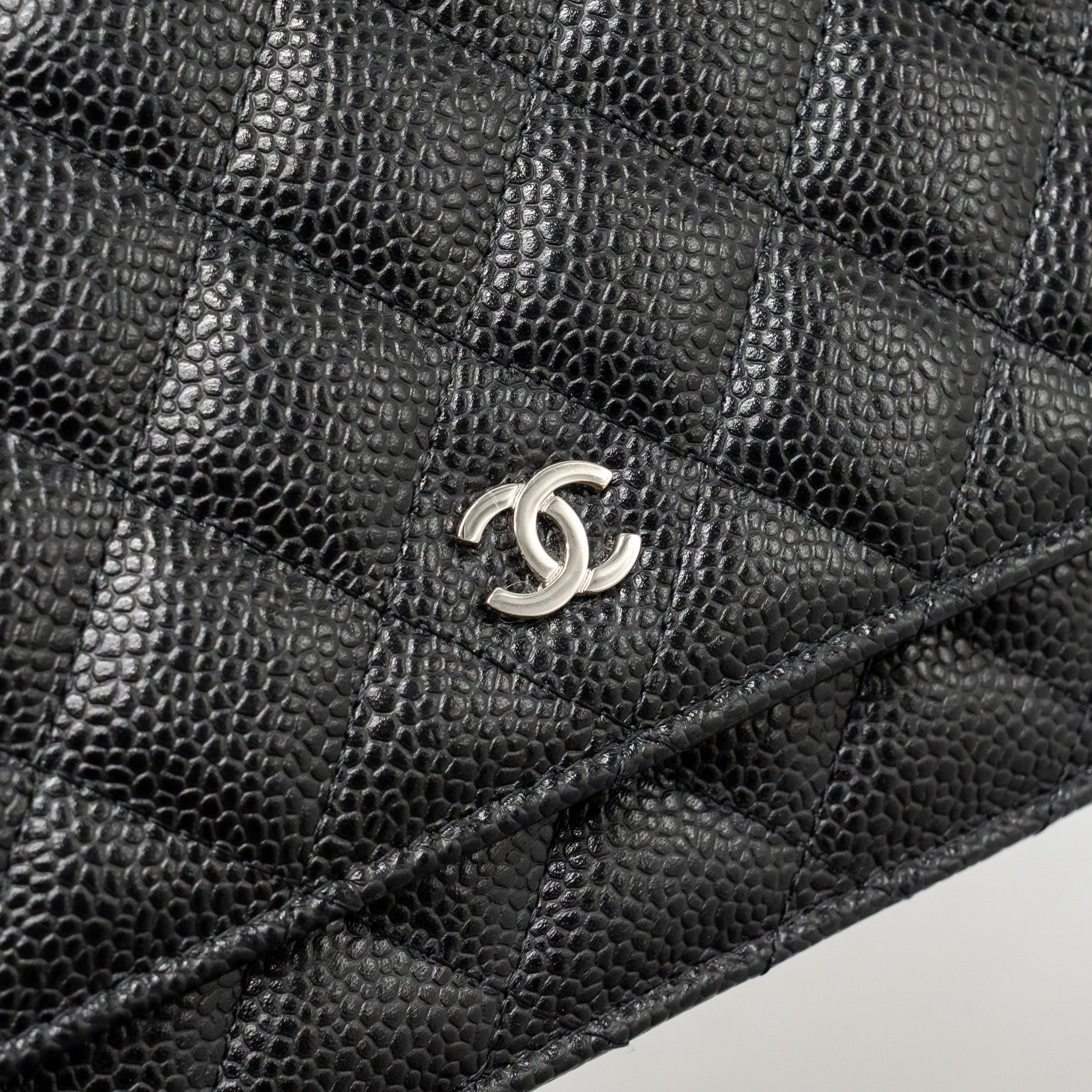 chanel-classic-wallet-on-chain-caviar-black-shw-microchip-9