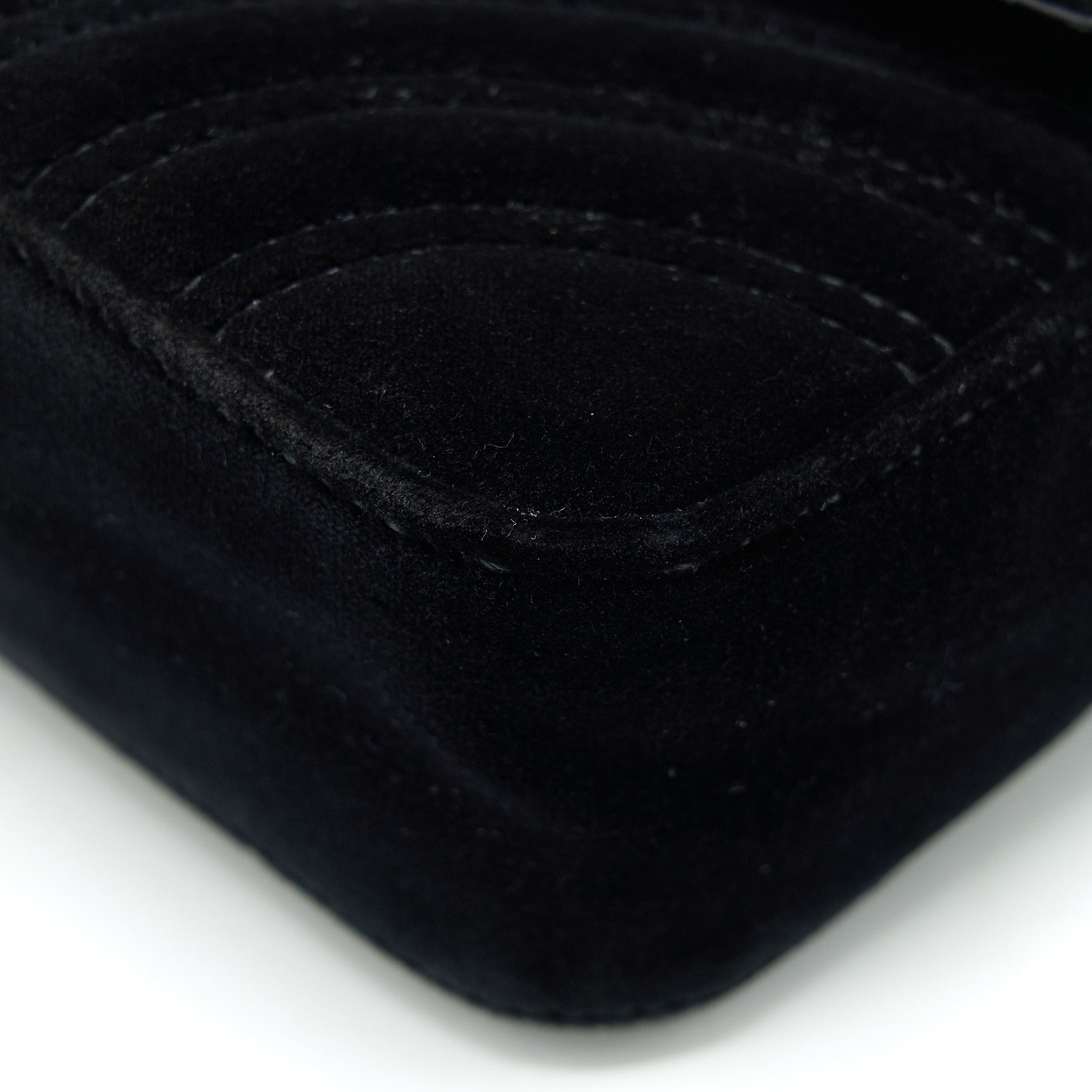 gucci-mini-marmont-velvet-ban-black-ghw