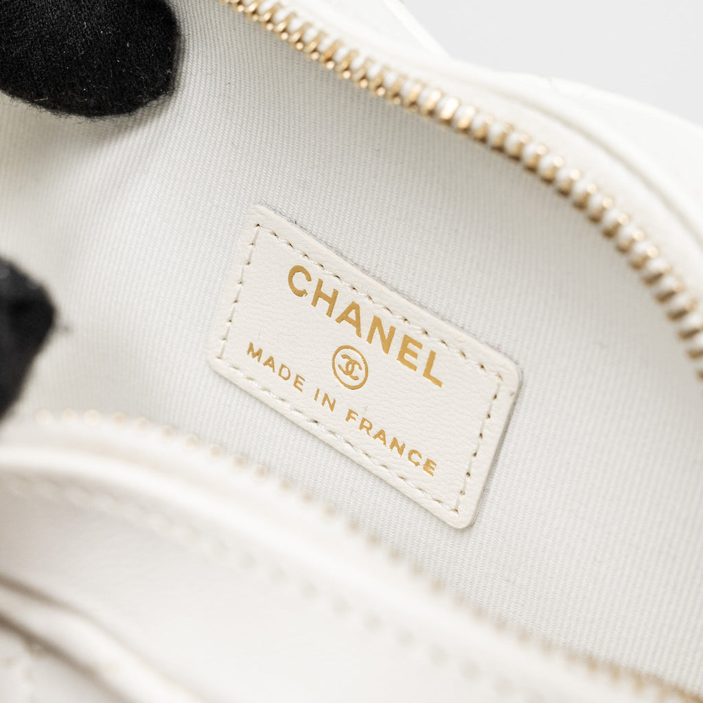 chanel-22s-small-heart-bag-lambskin-white-lghw-2