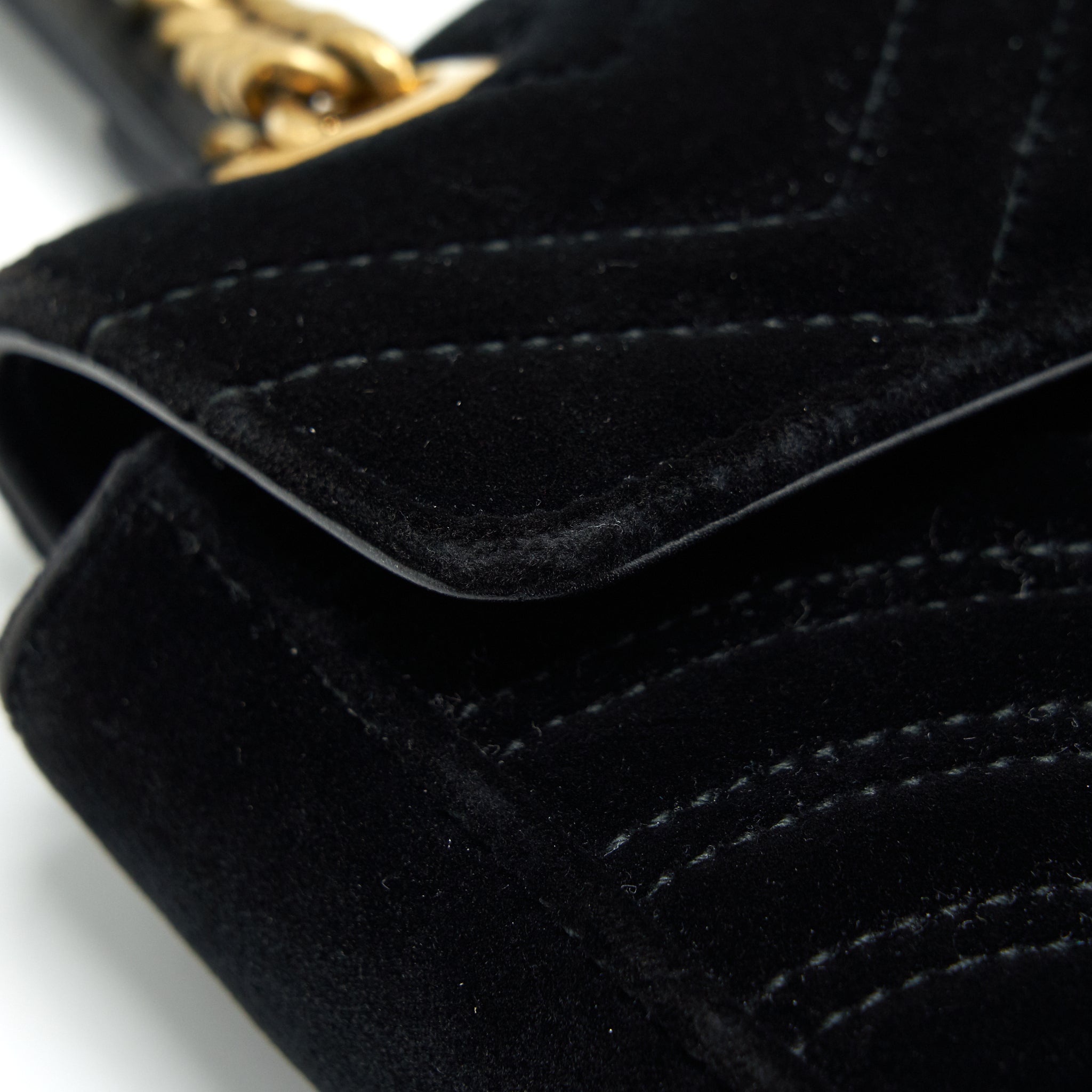 gucci-mini-marmont-velvet-ban-black-ghw