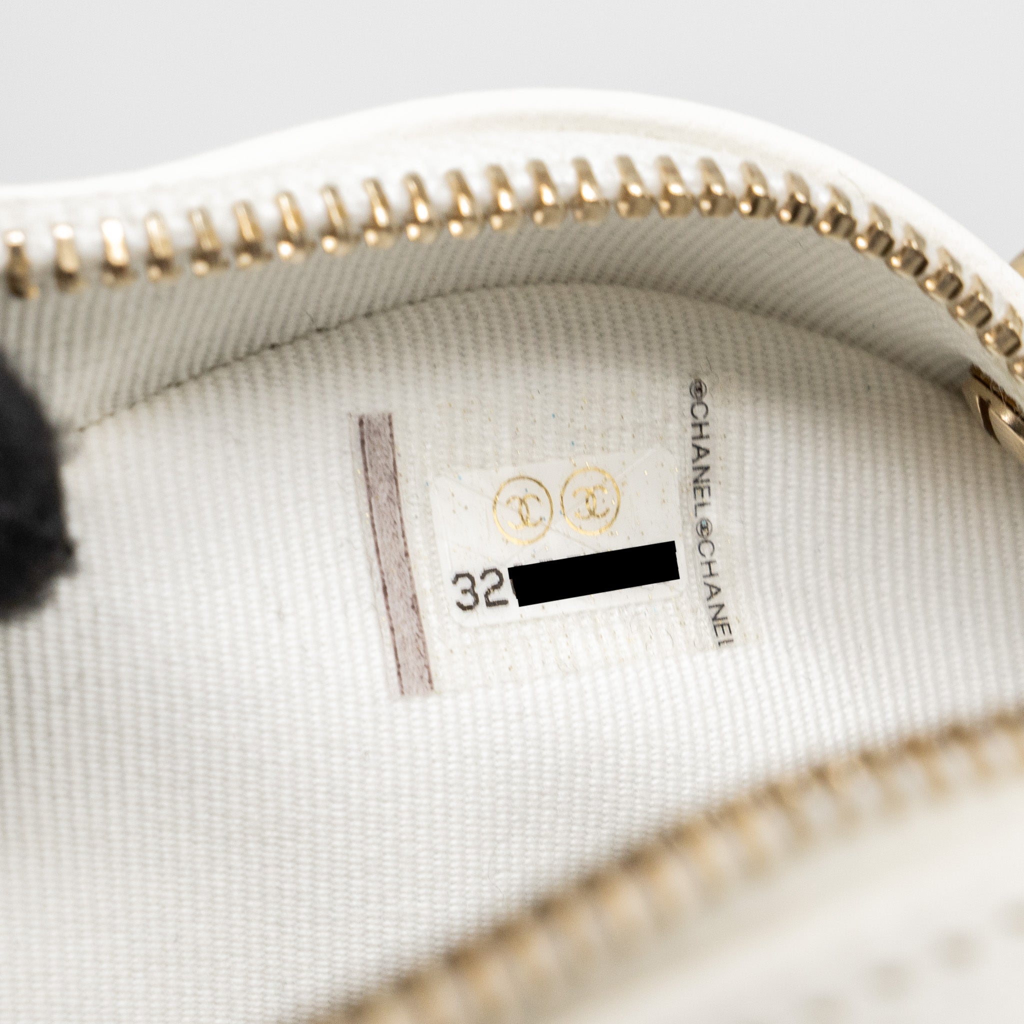 chanel-22s-small-heart-bag-lambskin-white-lghw-2