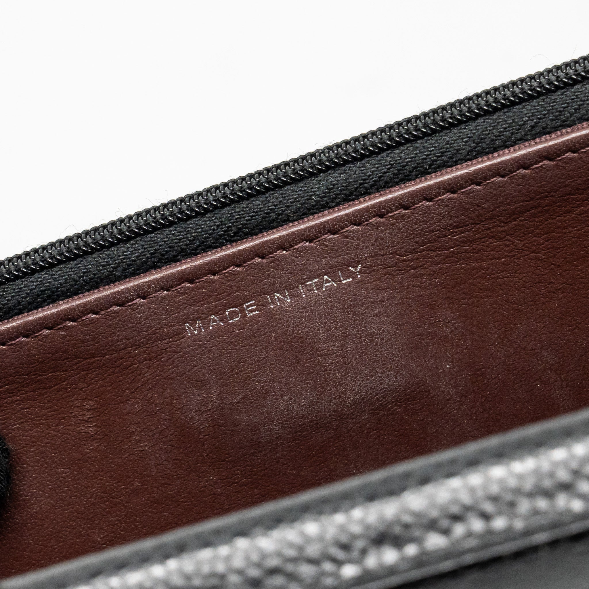 chanel-classic-wallet-on-chain-caviar-black-shw-microchip-9