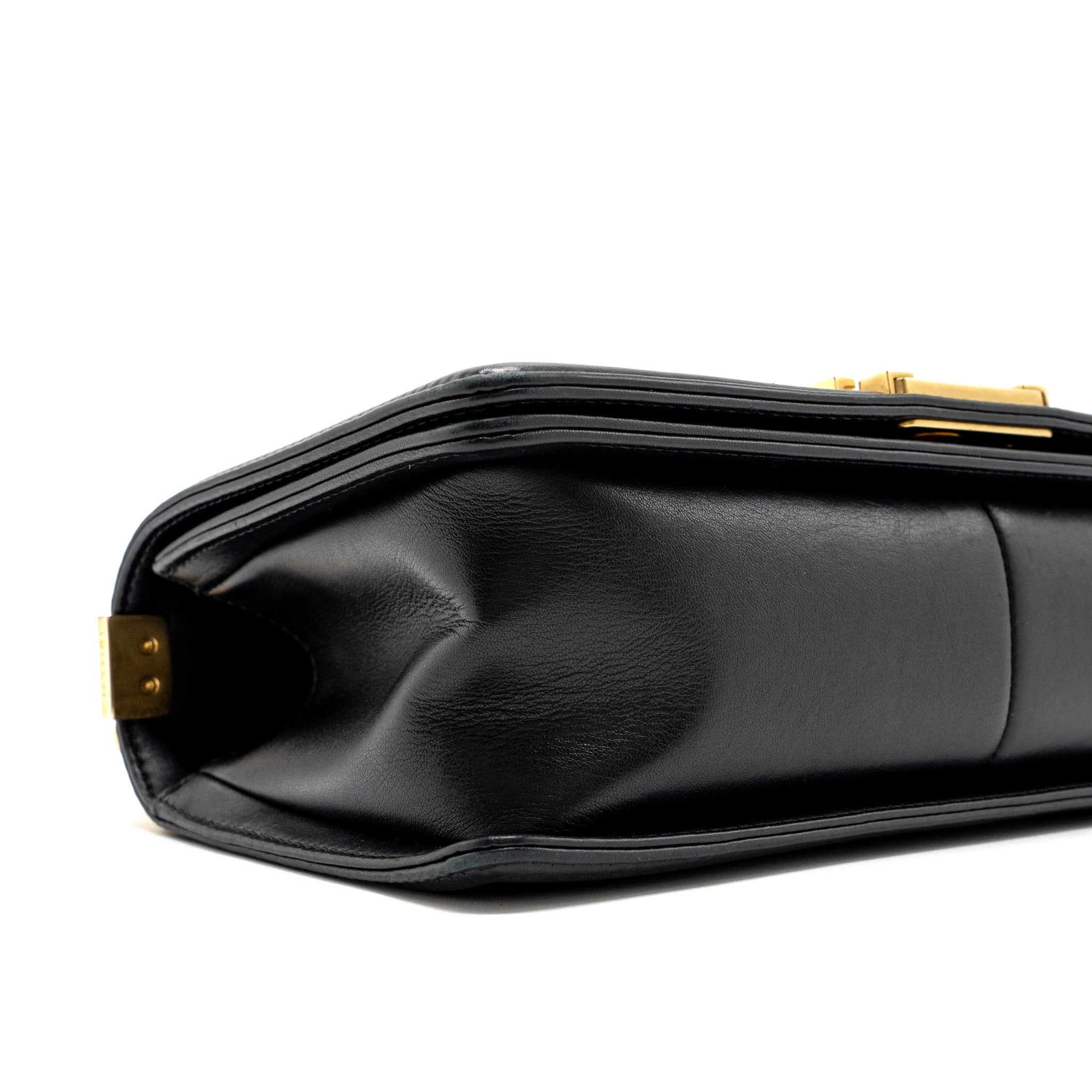 copy-of-chanel-medium-boy-bag-chevron-calfskin-black-ghw