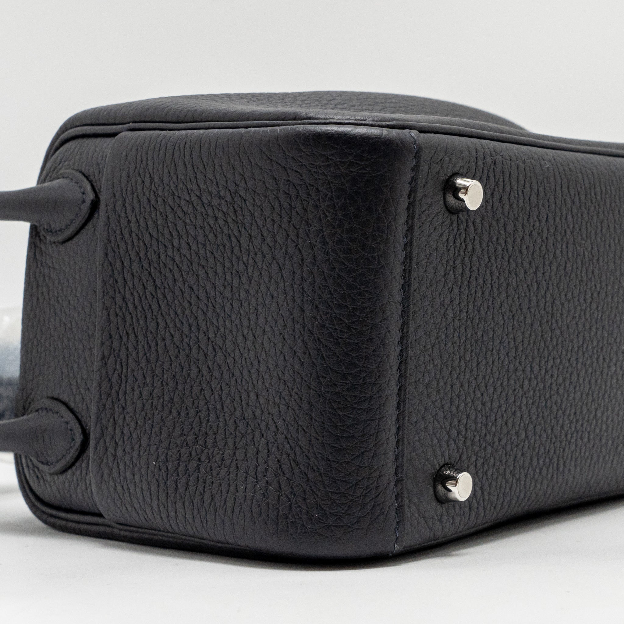 hermes-mini-lindy-clemence-caban-shw-stamp-u-copy-1