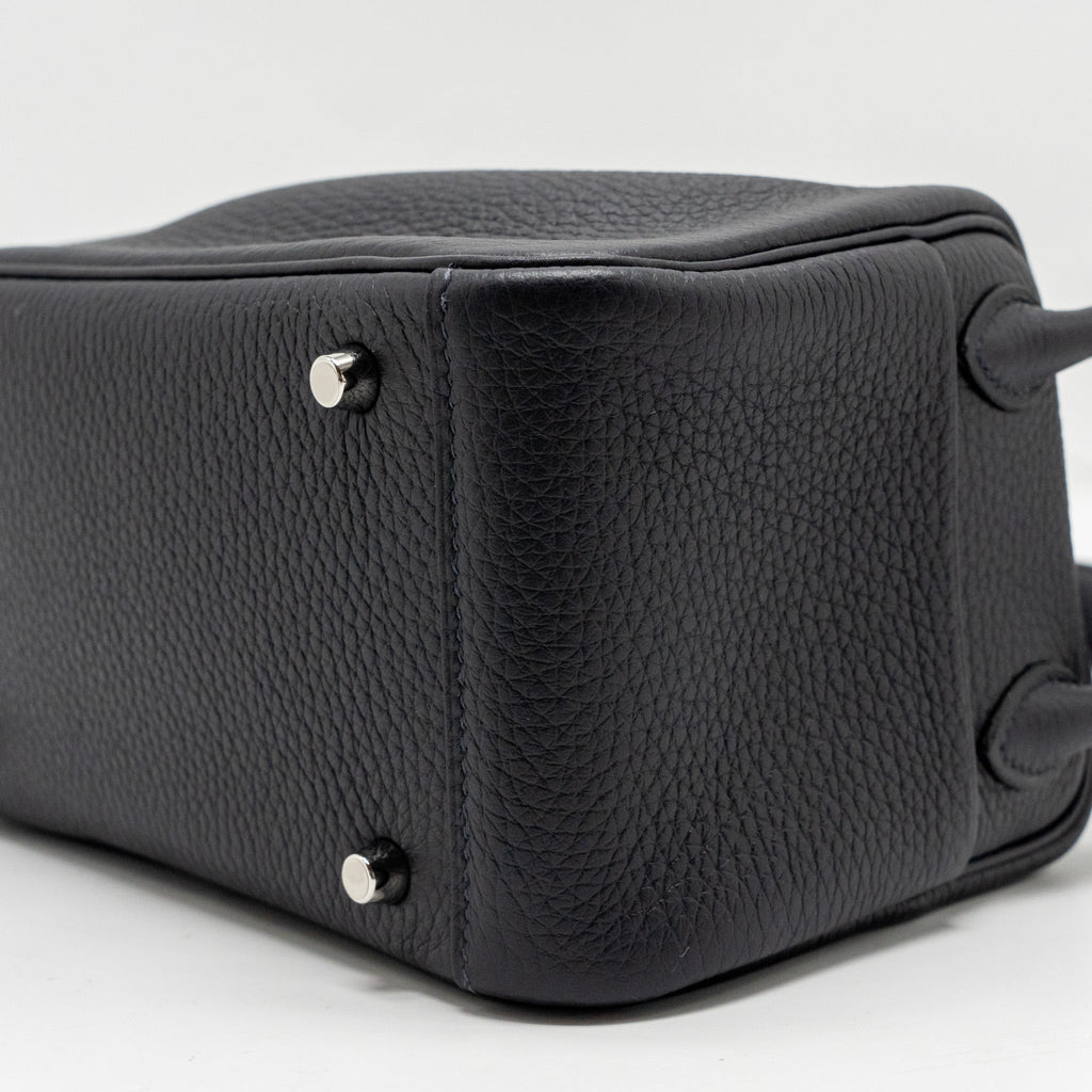 hermes-mini-lindy-clemence-caban-shw-stamp-u-copy-1