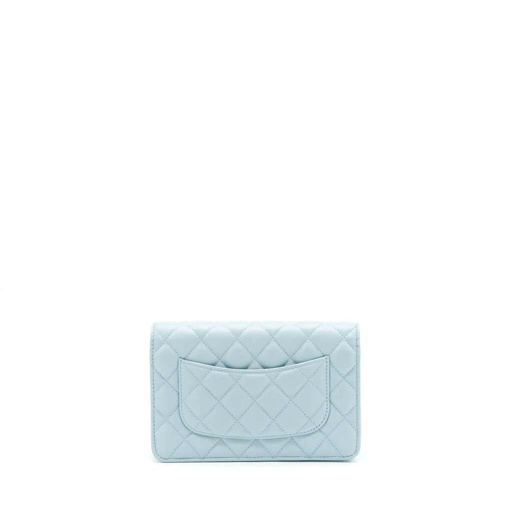chanel-22p-wallet-on-chain-with-cc-logo-chain-caviar-light-blue-lghw