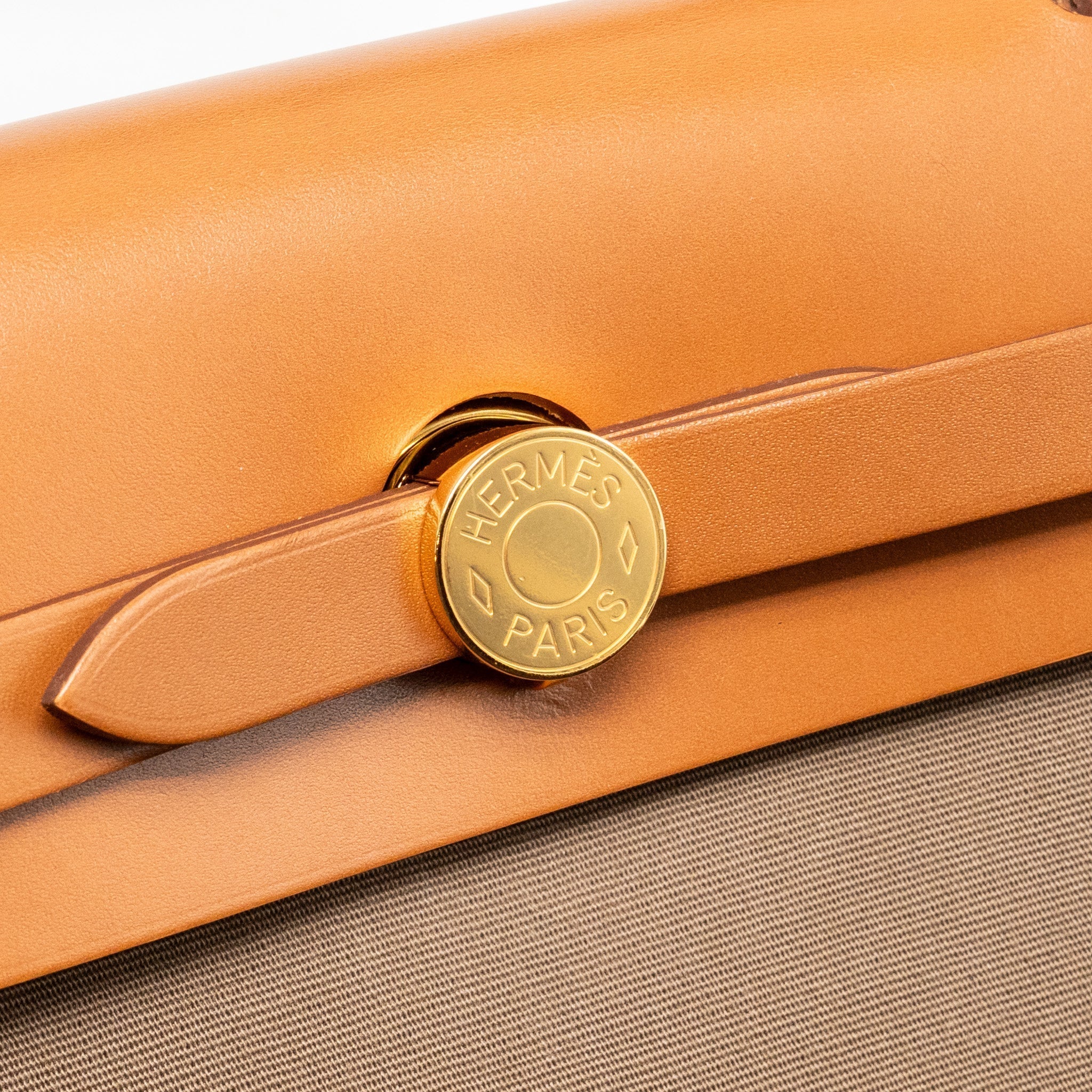 hermes-herbag-31-zip-bag-canvas-hunter-leather-etoupe-dune-fauve-ghw-stamp-z-copy